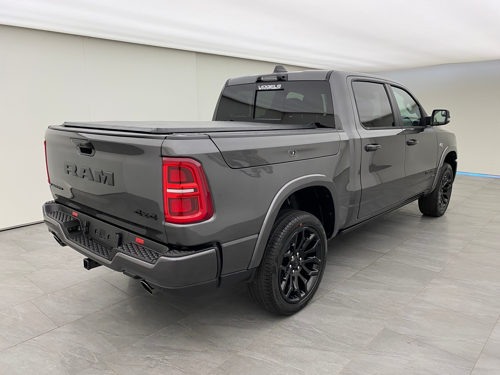 DODGE Ram 1500 5.7 Limited Night eTorque MY 2026-image-3