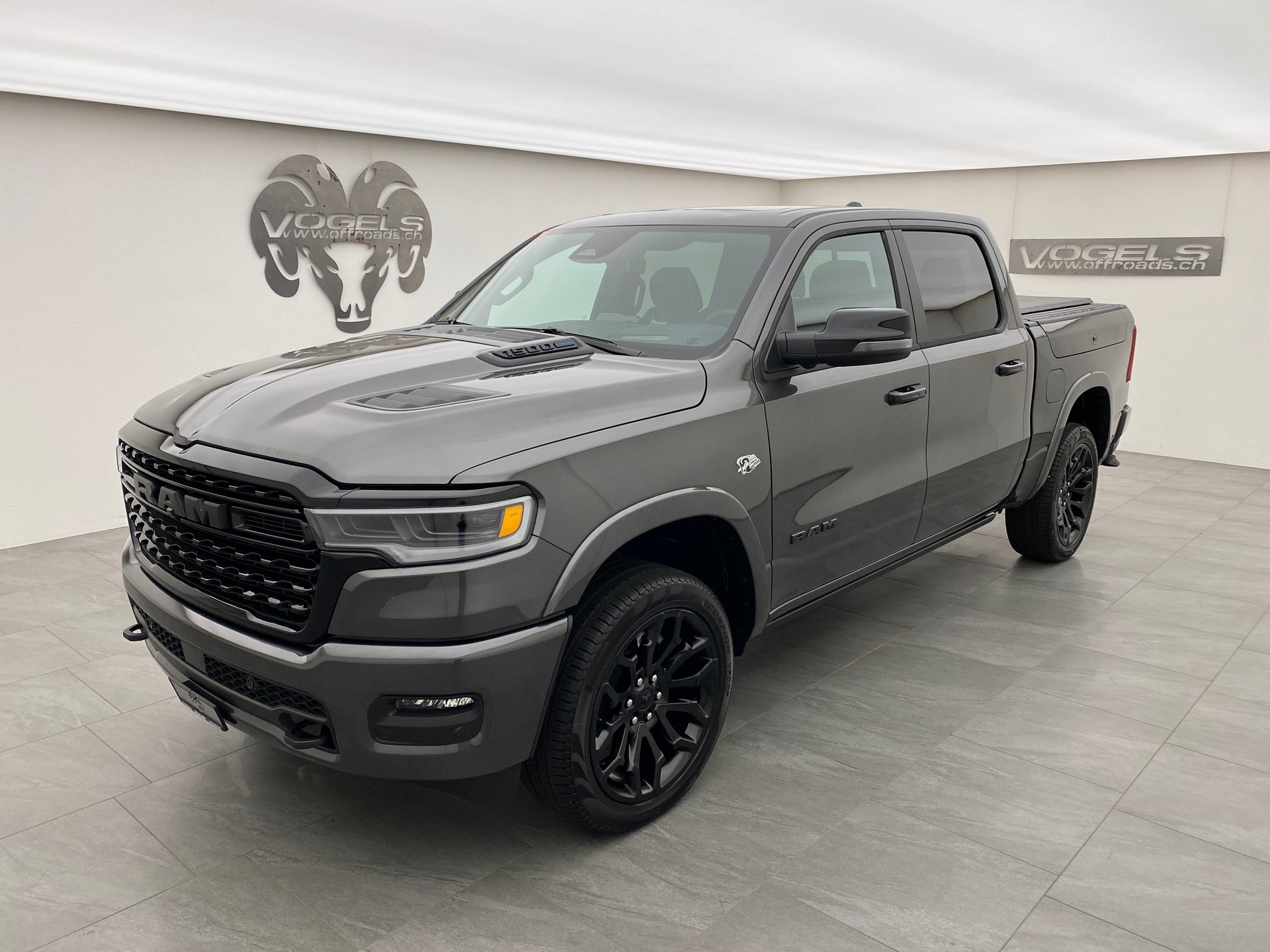DODGE Ram 1500 5.7 Limited Night eTorque MY 2026-image-0