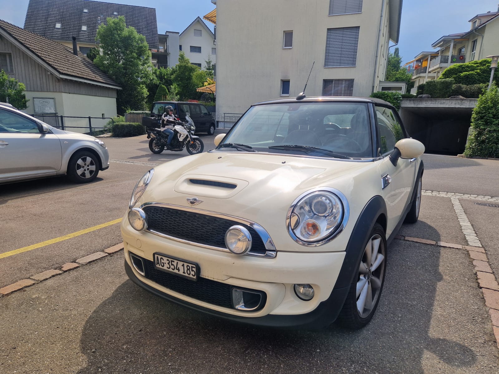 MINI 1.6i Cooper S-image-1