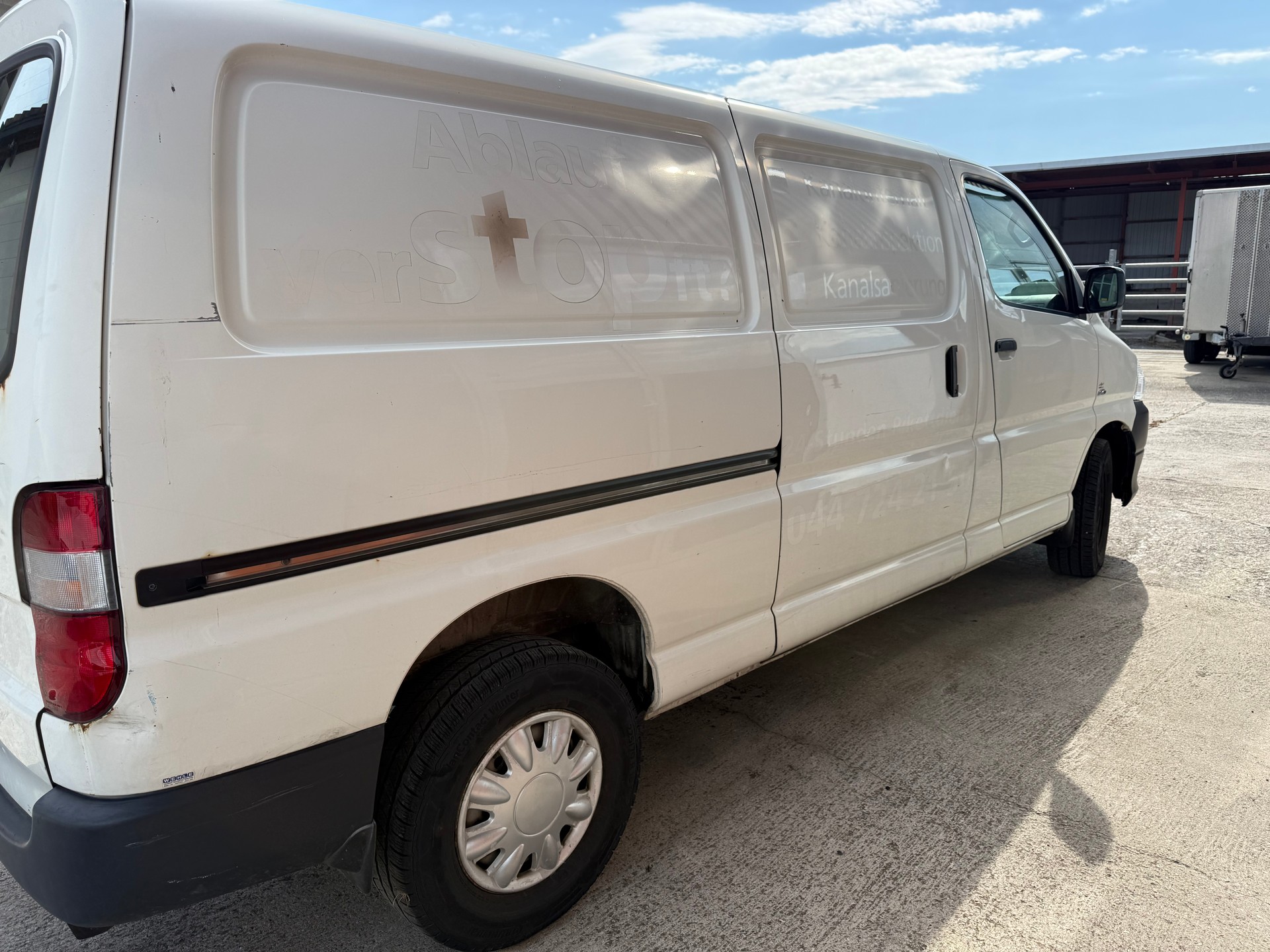 TOYOTA Hiace D-4D Van LWB-image-3