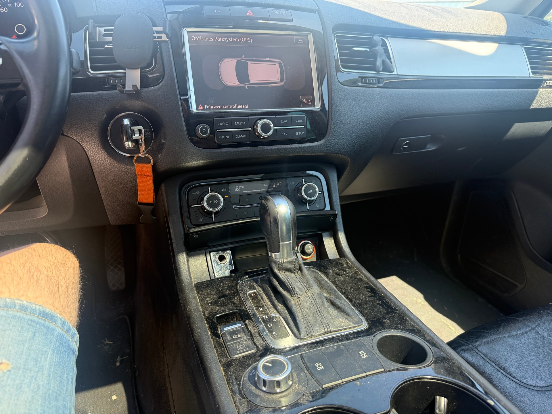 VW Touareg 3.0 TDI BlueMotion Technology Tiptronic-image-6