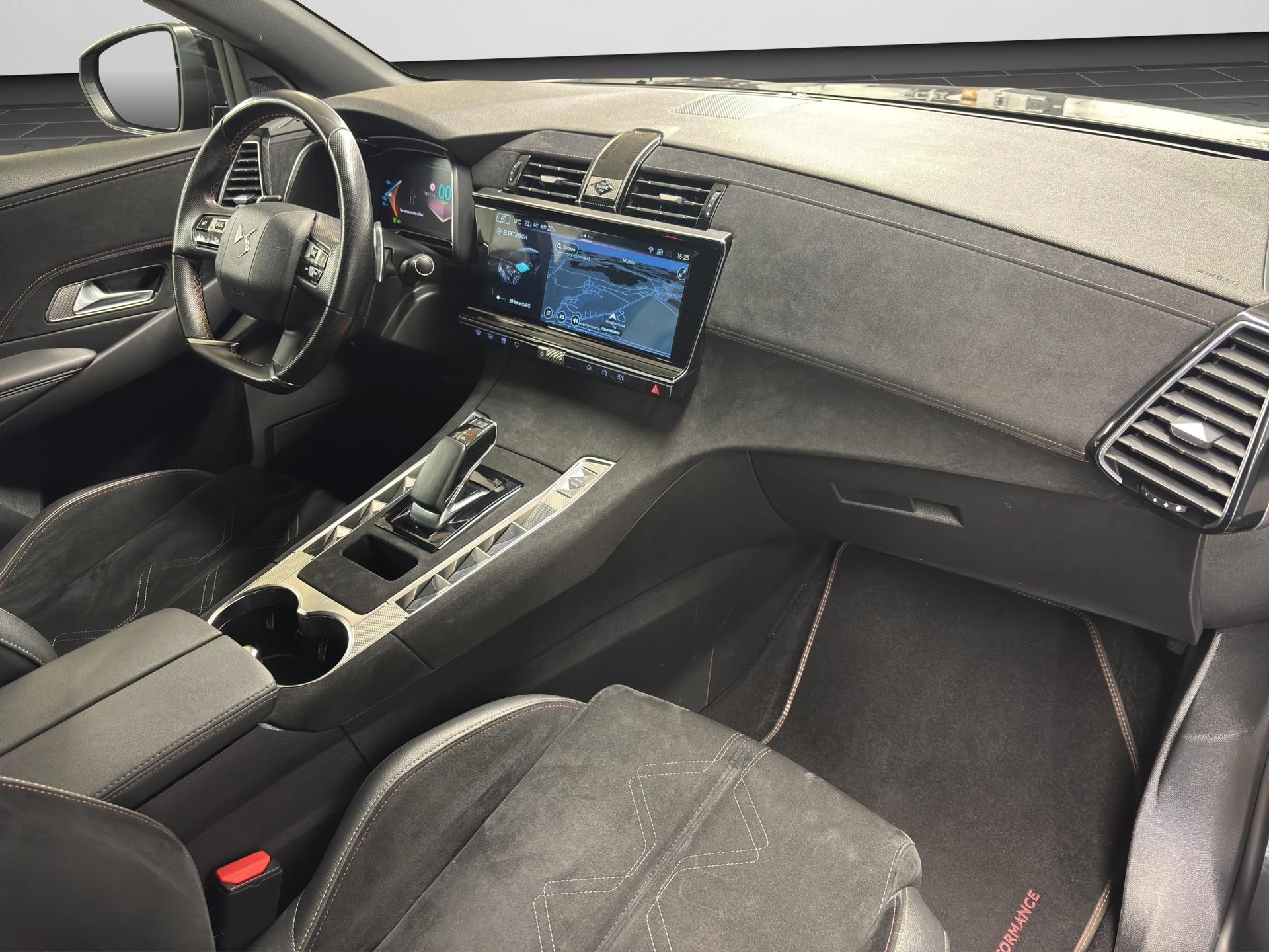 DS AUTOMOBILES 7 1.6 E-Tense Ligne Noire 4x4-image-11