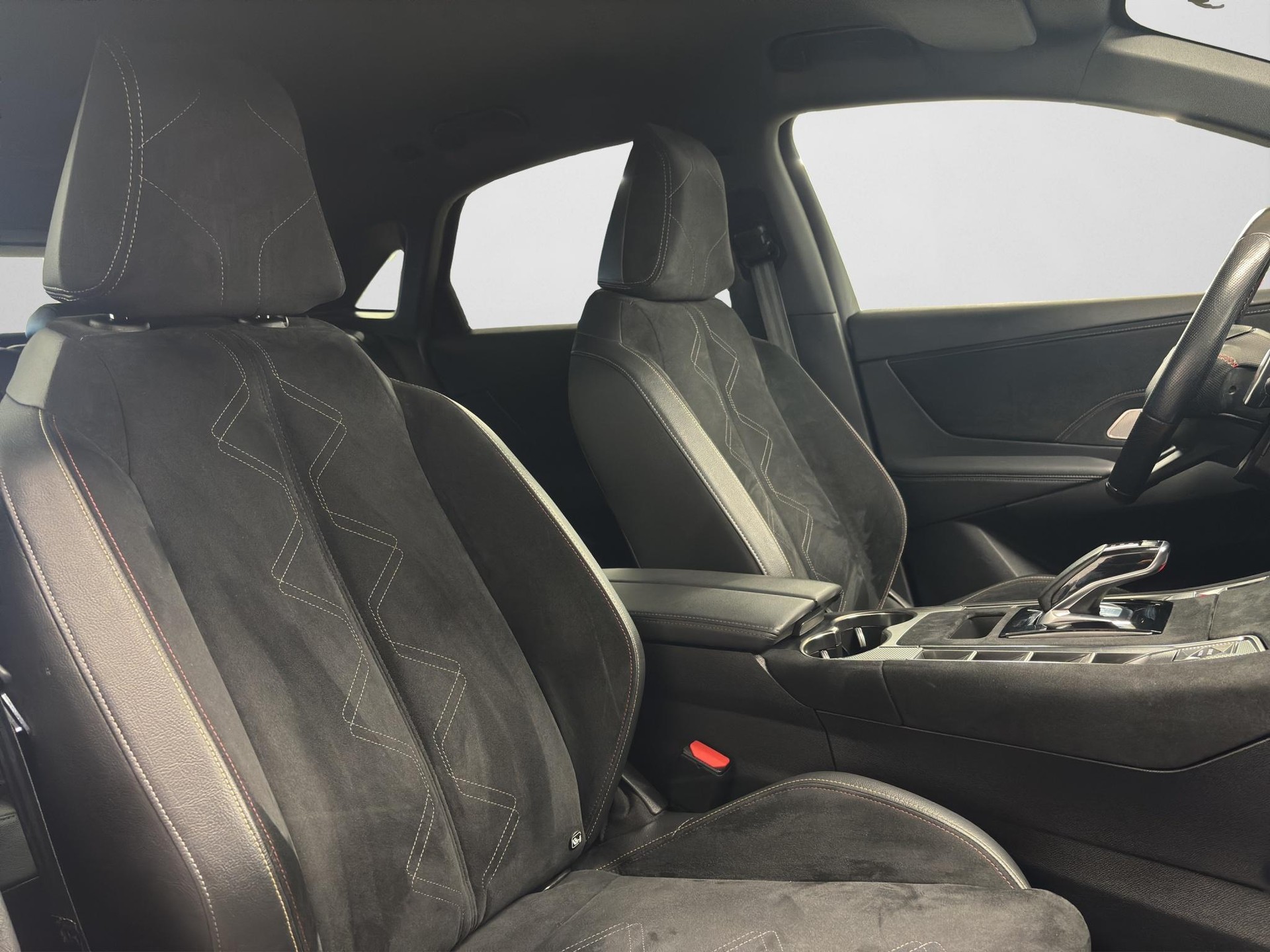 DS AUTOMOBILES 7 1.6 E-Tense Ligne Noire 4x4-image-12