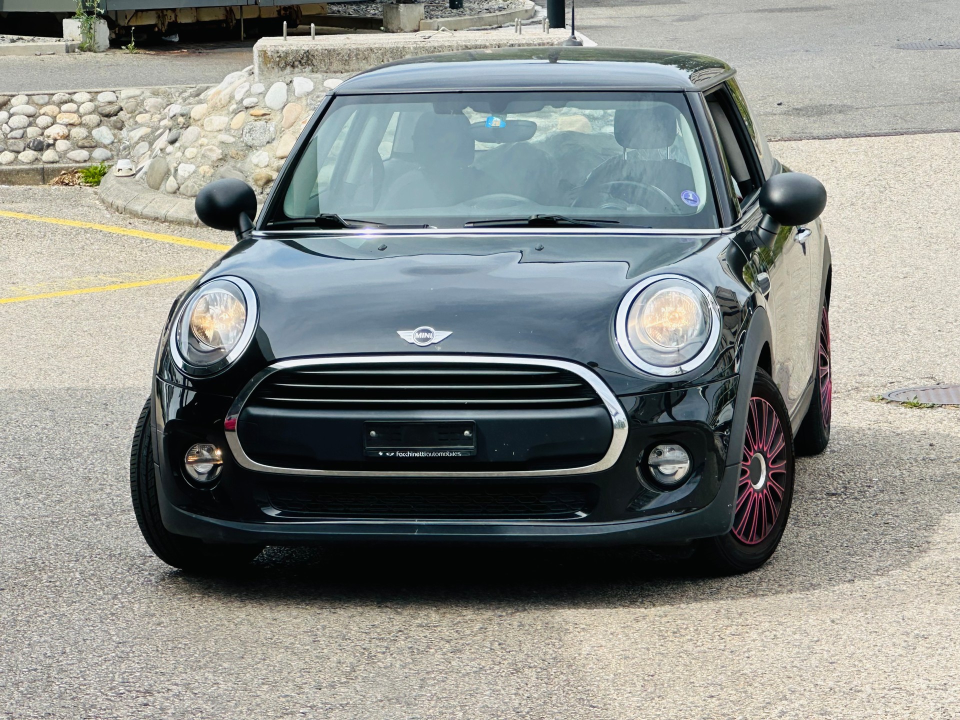 MINI One First-image-0