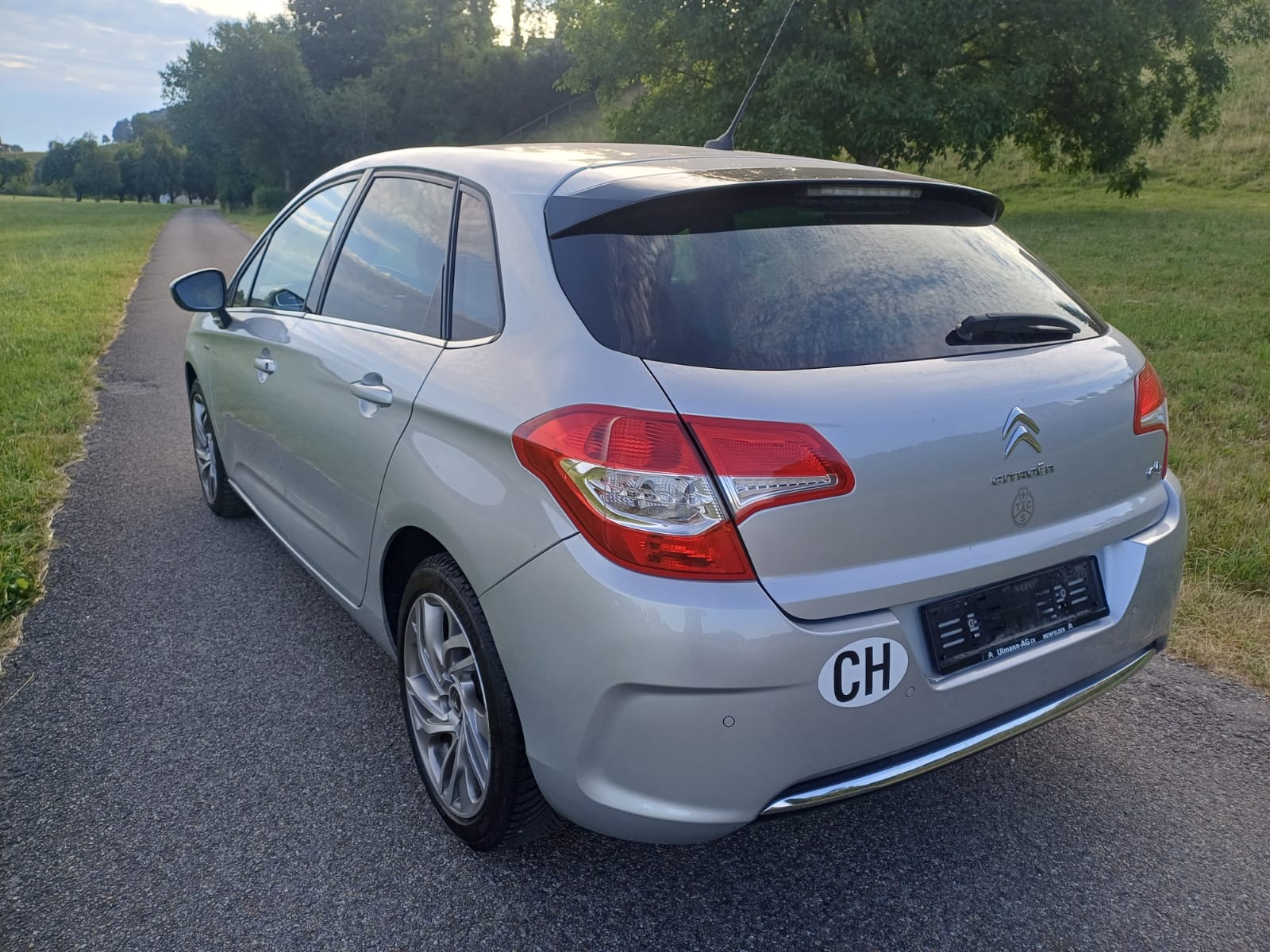 CITROEN C4 Berline 1.6 THP Séduction EGS6-image-3