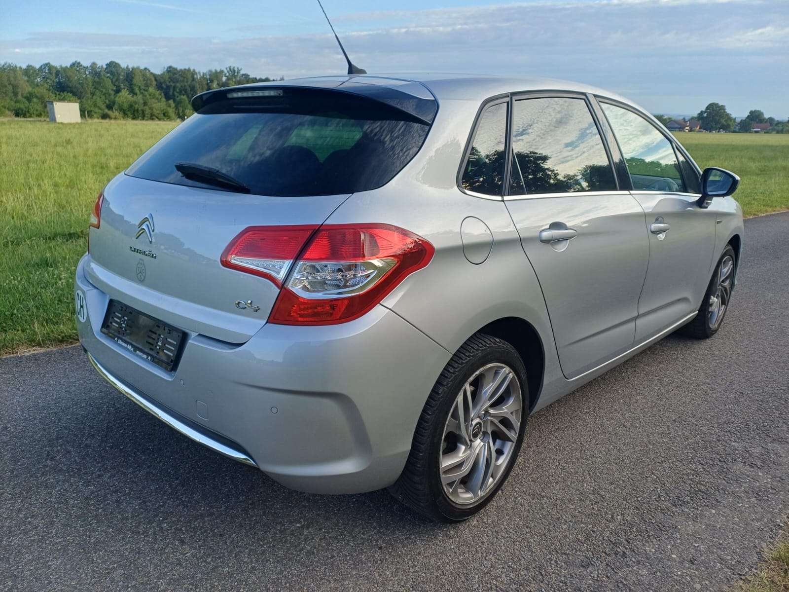 CITROEN C4 Berline 1.6 THP Séduction EGS6-image-2