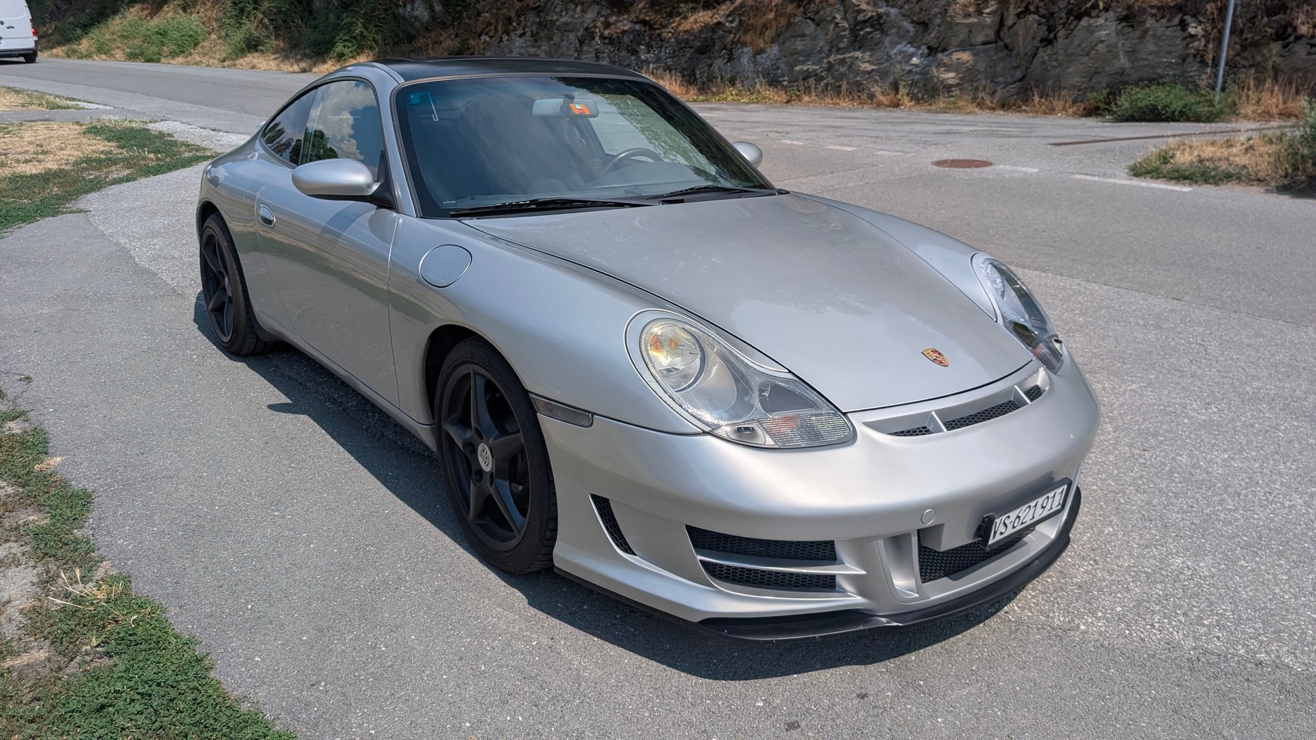 PORSCHE 3.4 Carrera-image-5