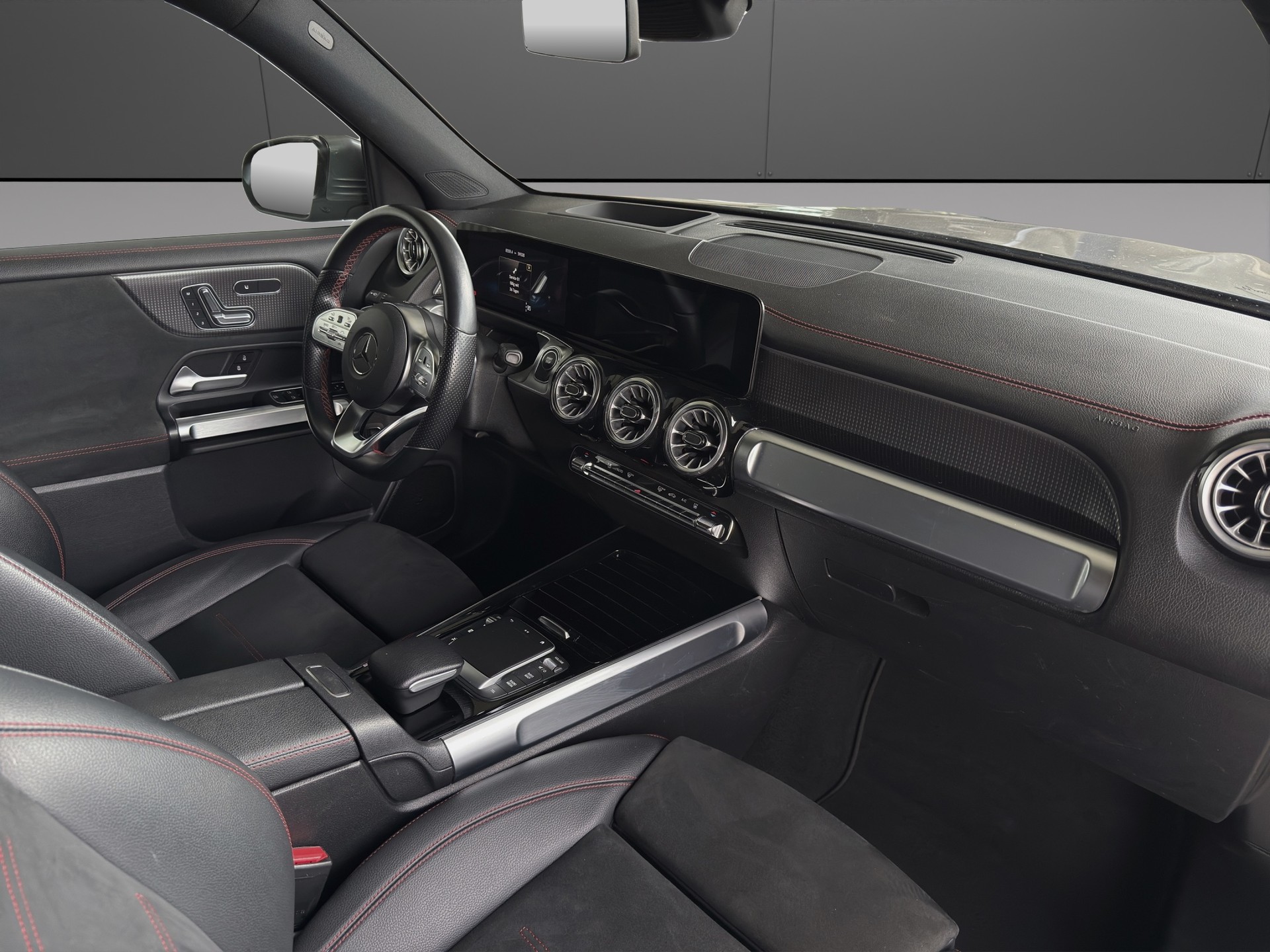 MERCEDES-BENZ EQB 350 AMG Line 4Matic-image-11