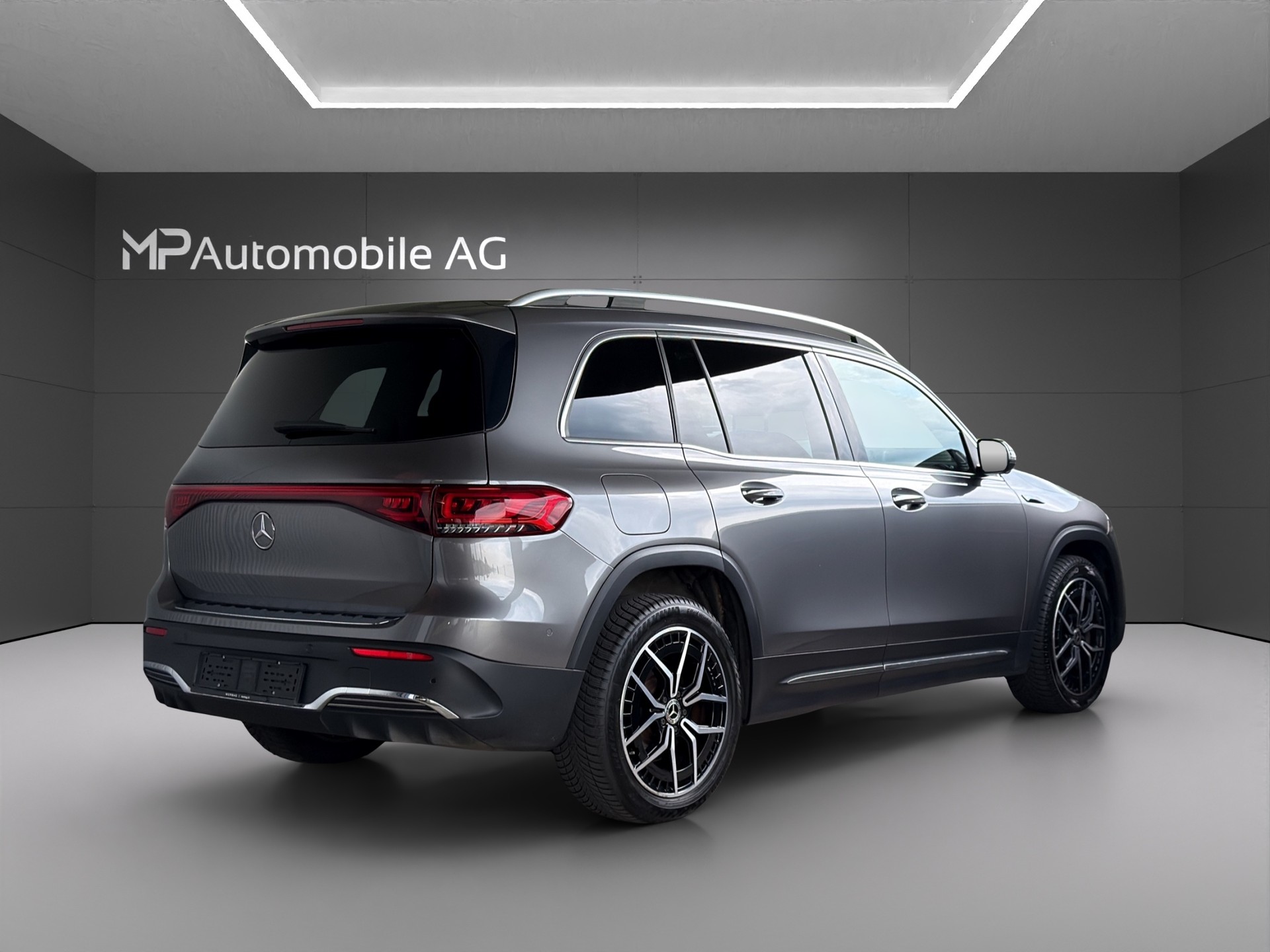 MERCEDES-BENZ EQB 350 AMG Line 4Matic-image-2
