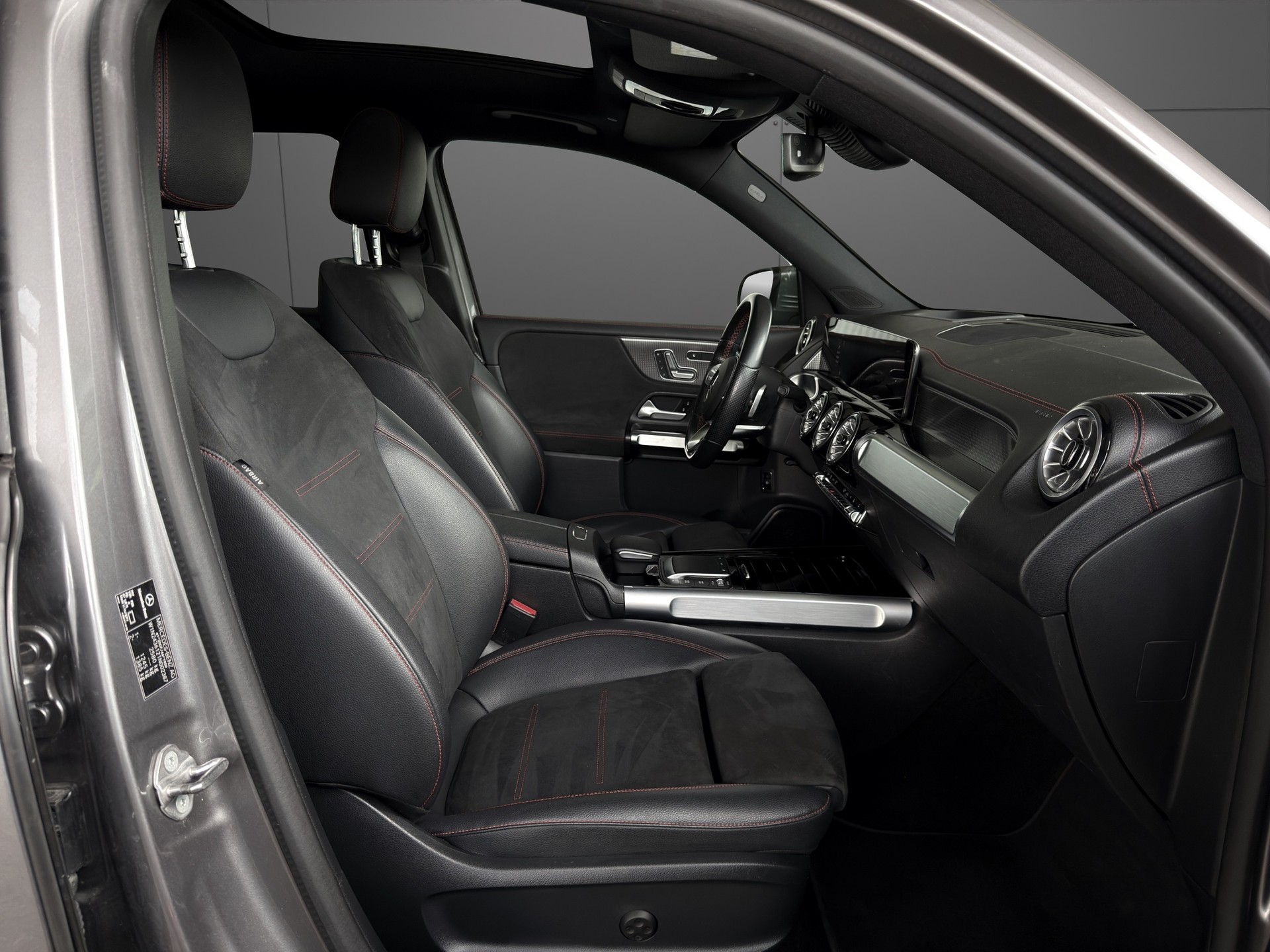 MERCEDES-BENZ EQB 350 AMG Line 4Matic-image-10