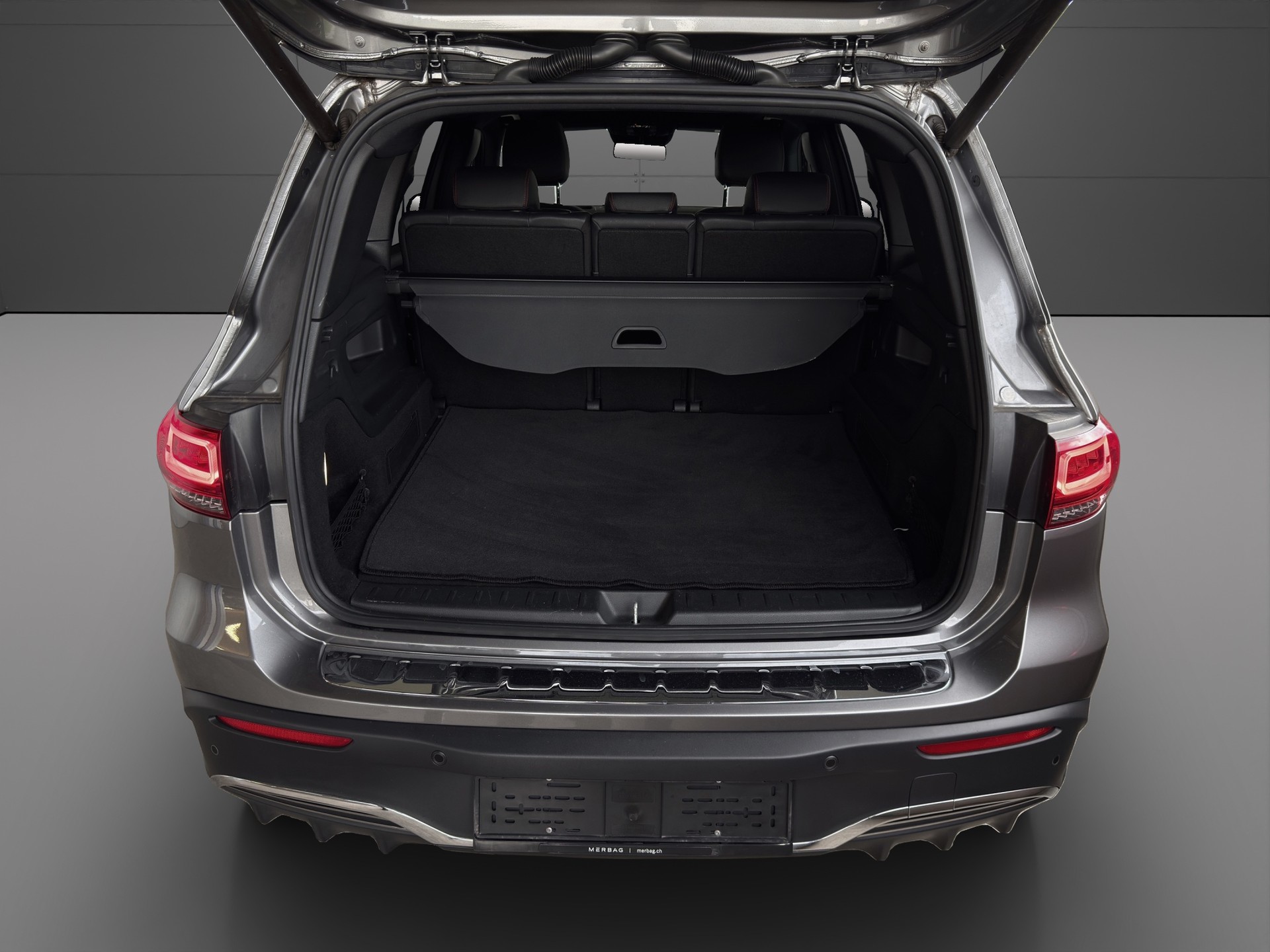 MERCEDES-BENZ EQB 350 AMG Line 4Matic-image-3
