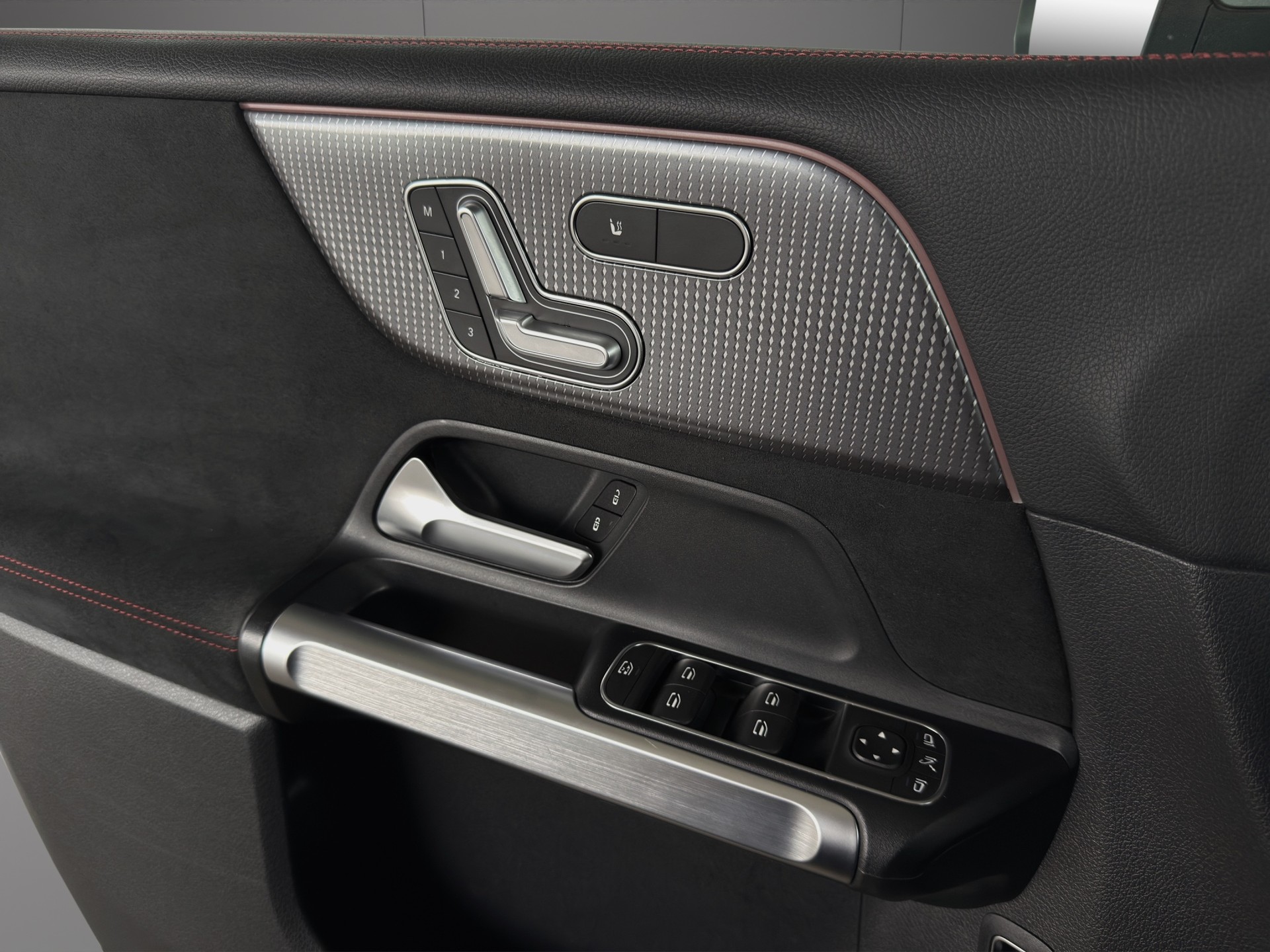MERCEDES-BENZ EQB 350 AMG Line 4Matic-image-15