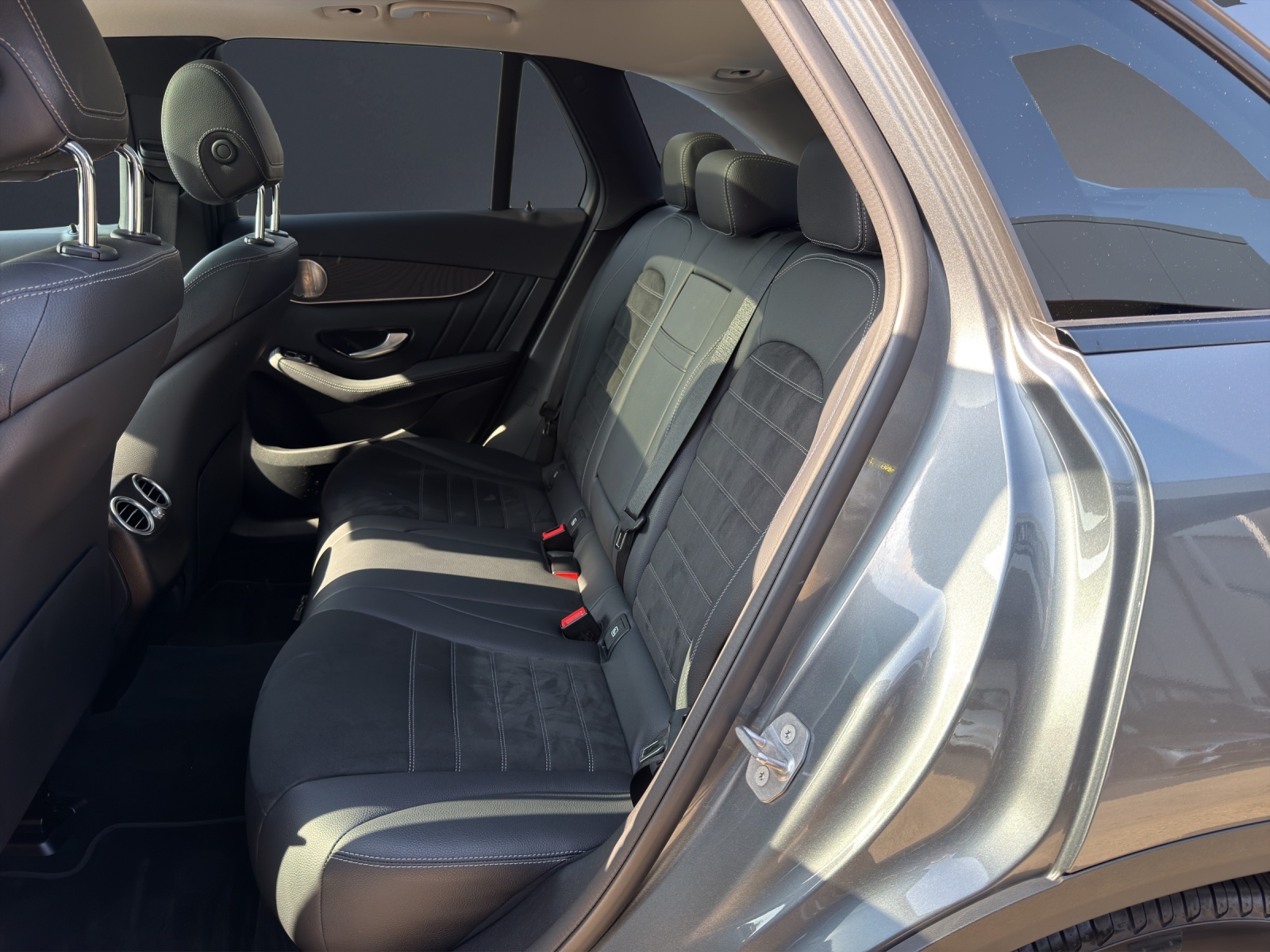 Image MERCEDES-BENZ GLC-200 GLC 200 AMG Line 4Matic 9G-Tronic