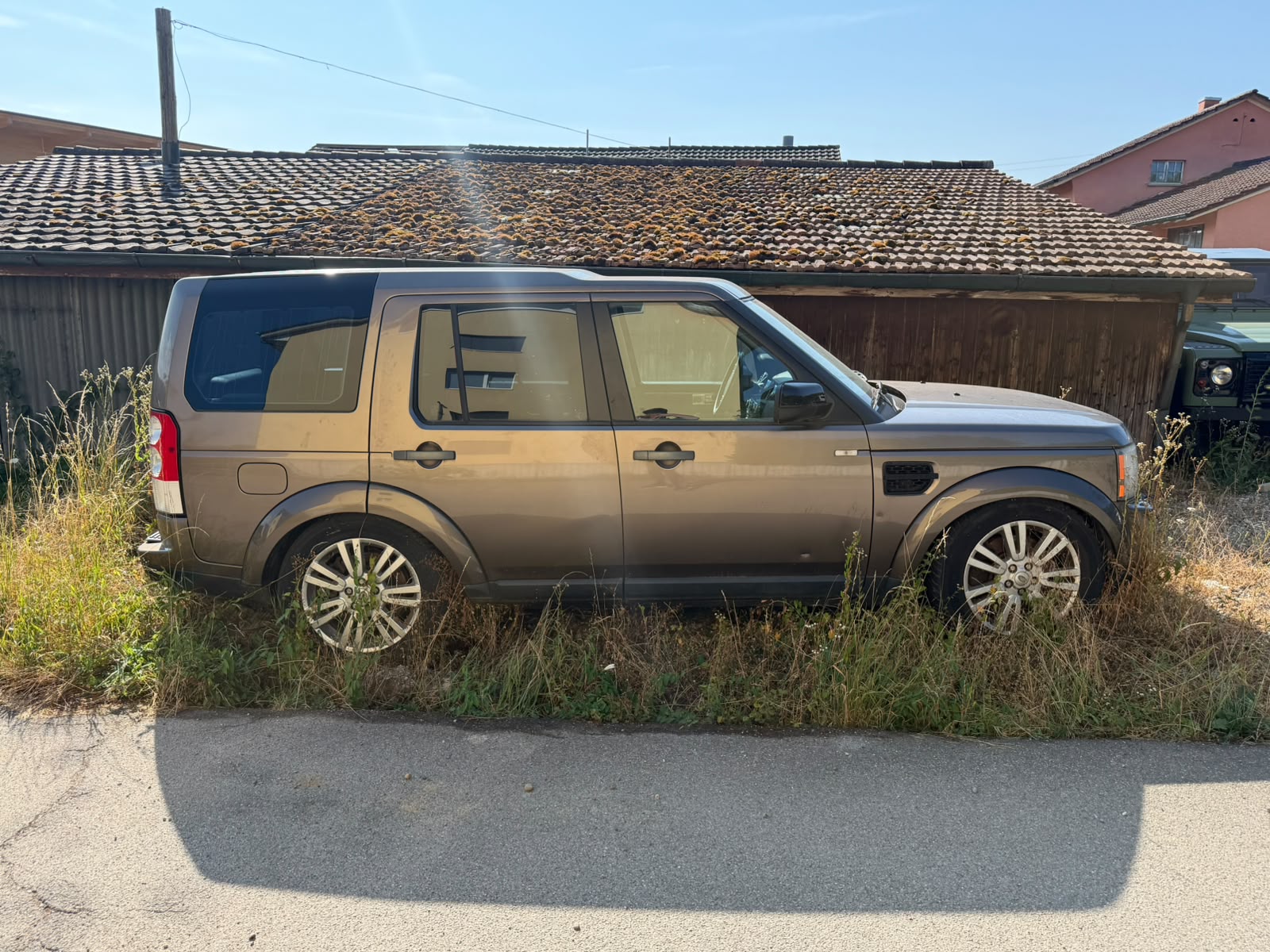 LAND ROVER Discovery 3.0 TDV6 HSE Automatic-image-2
