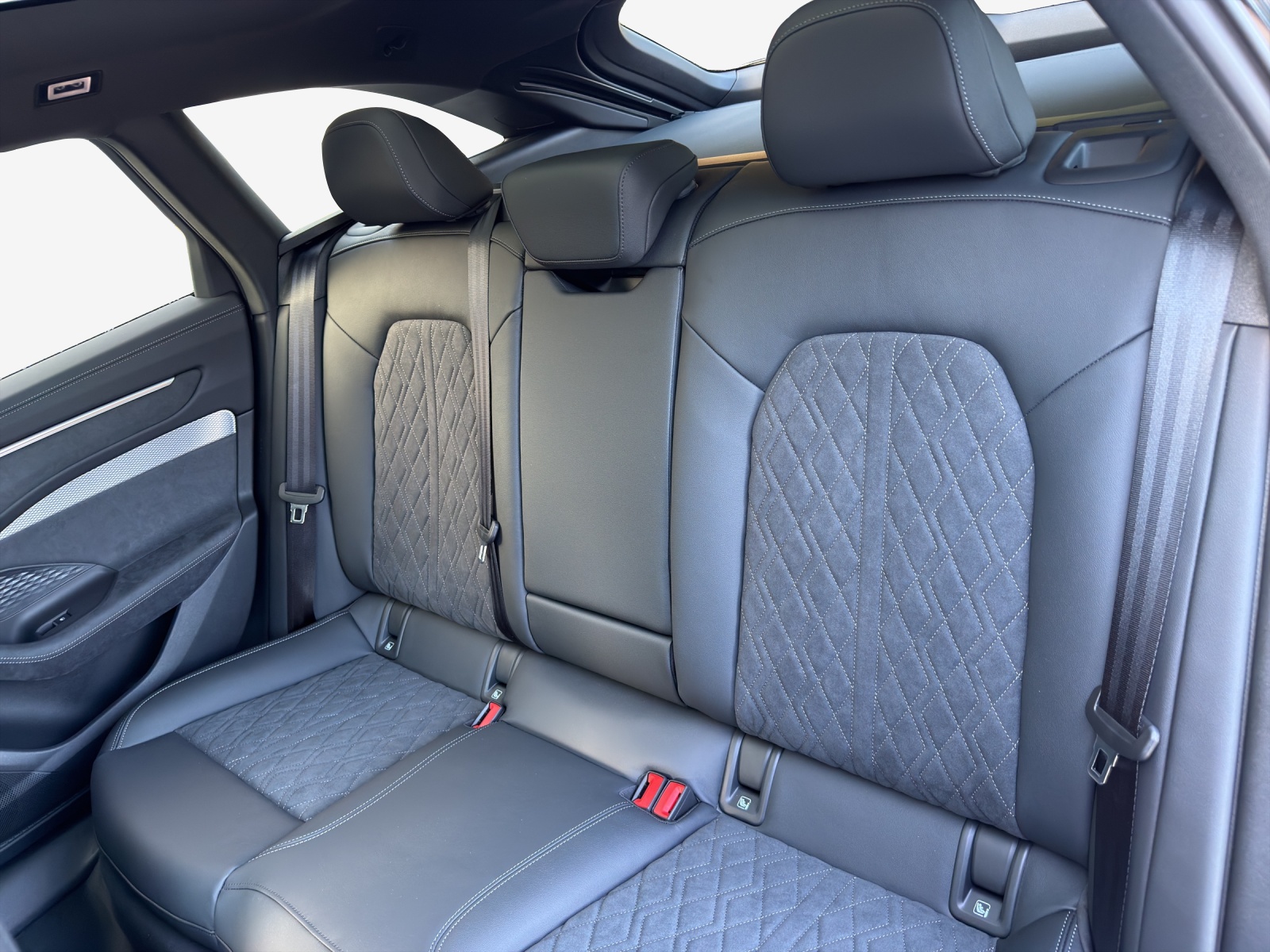 AUDI A6 Avant e-hybrid quattro 220 kW S tronic-image-11