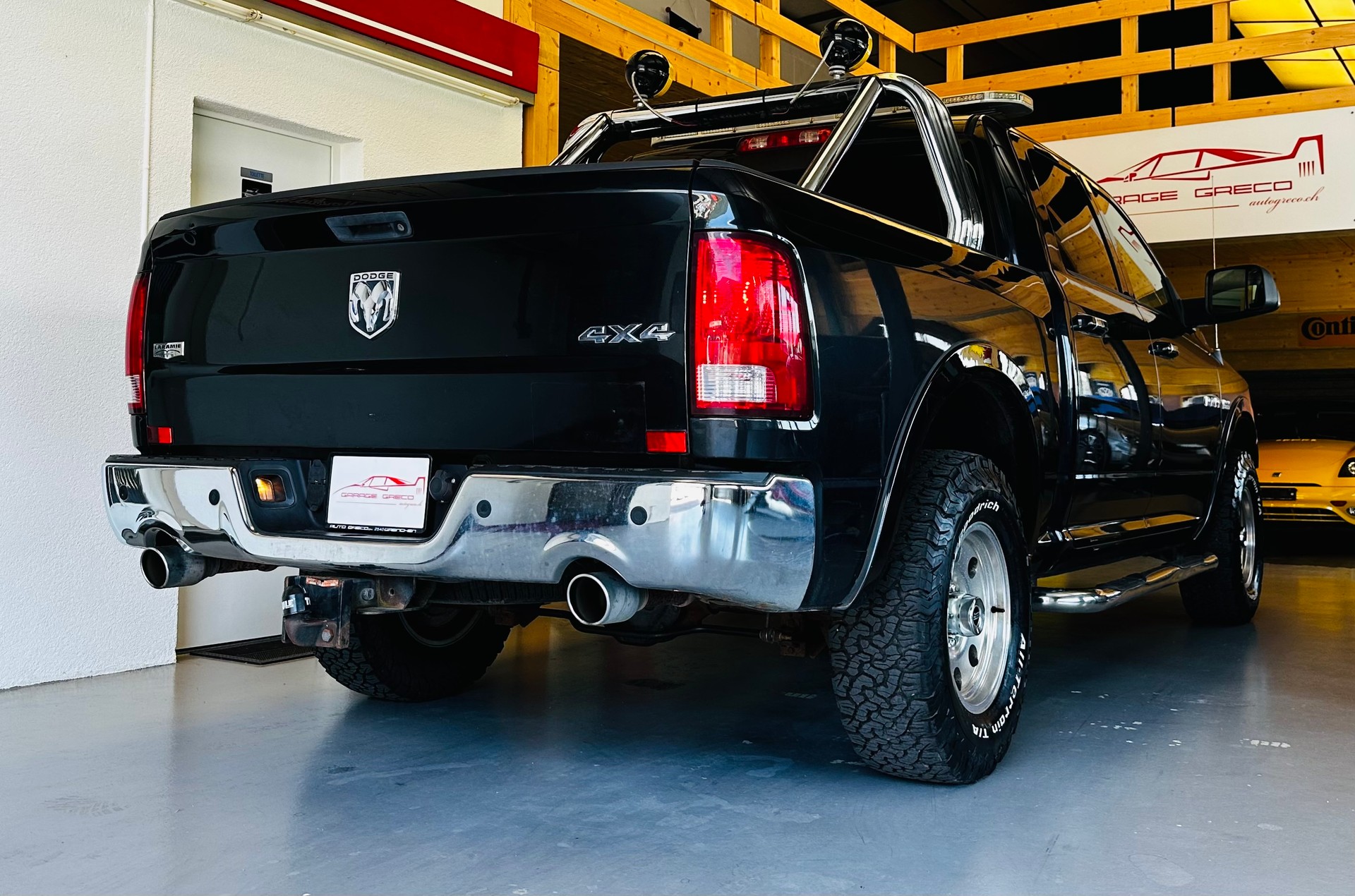 DODGE Ram 1500 5.7 HEMI V8 LARAMIE-image-9