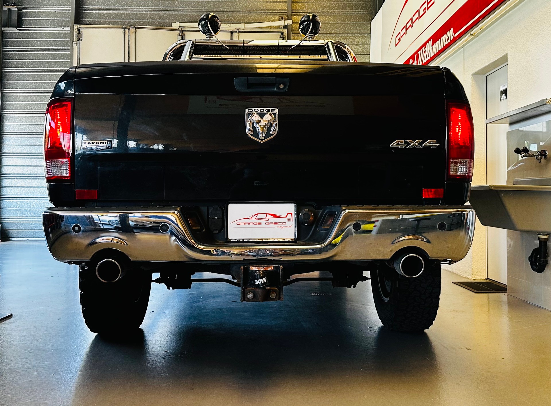 DODGE Ram 1500 5.7 HEMI V8 LARAMIE-image-8