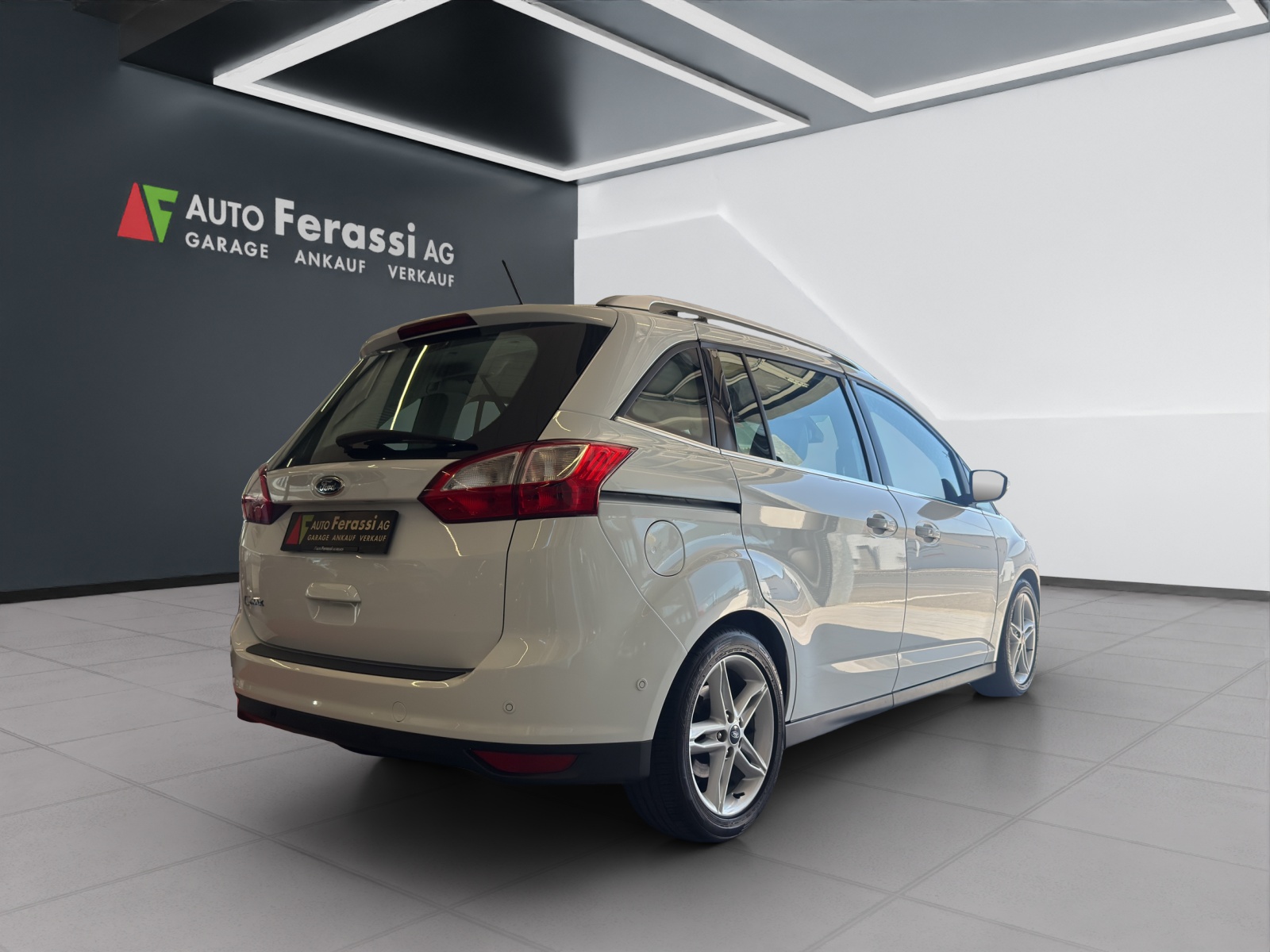 FORD GrC-Max 1.0 SCTi Titanium X-image-5