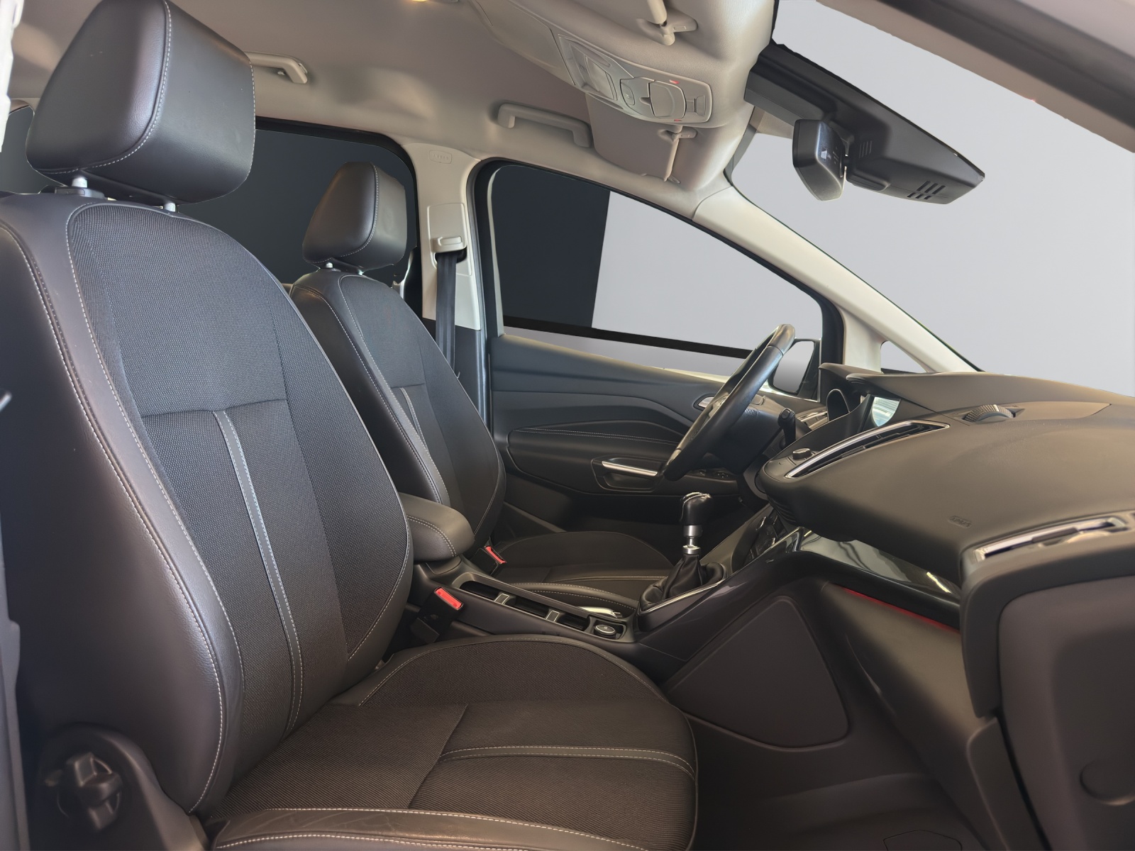 FORD GrC-Max 1.0 SCTi Titanium X-image-16