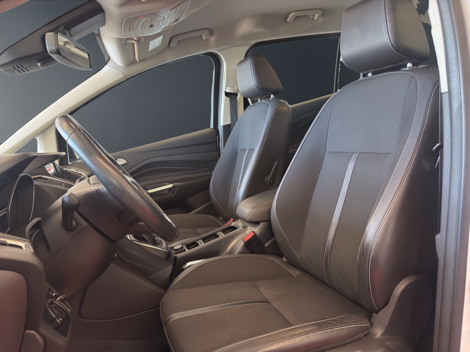 FORD GrC-Max 1.0 SCTi Titanium X-image-14