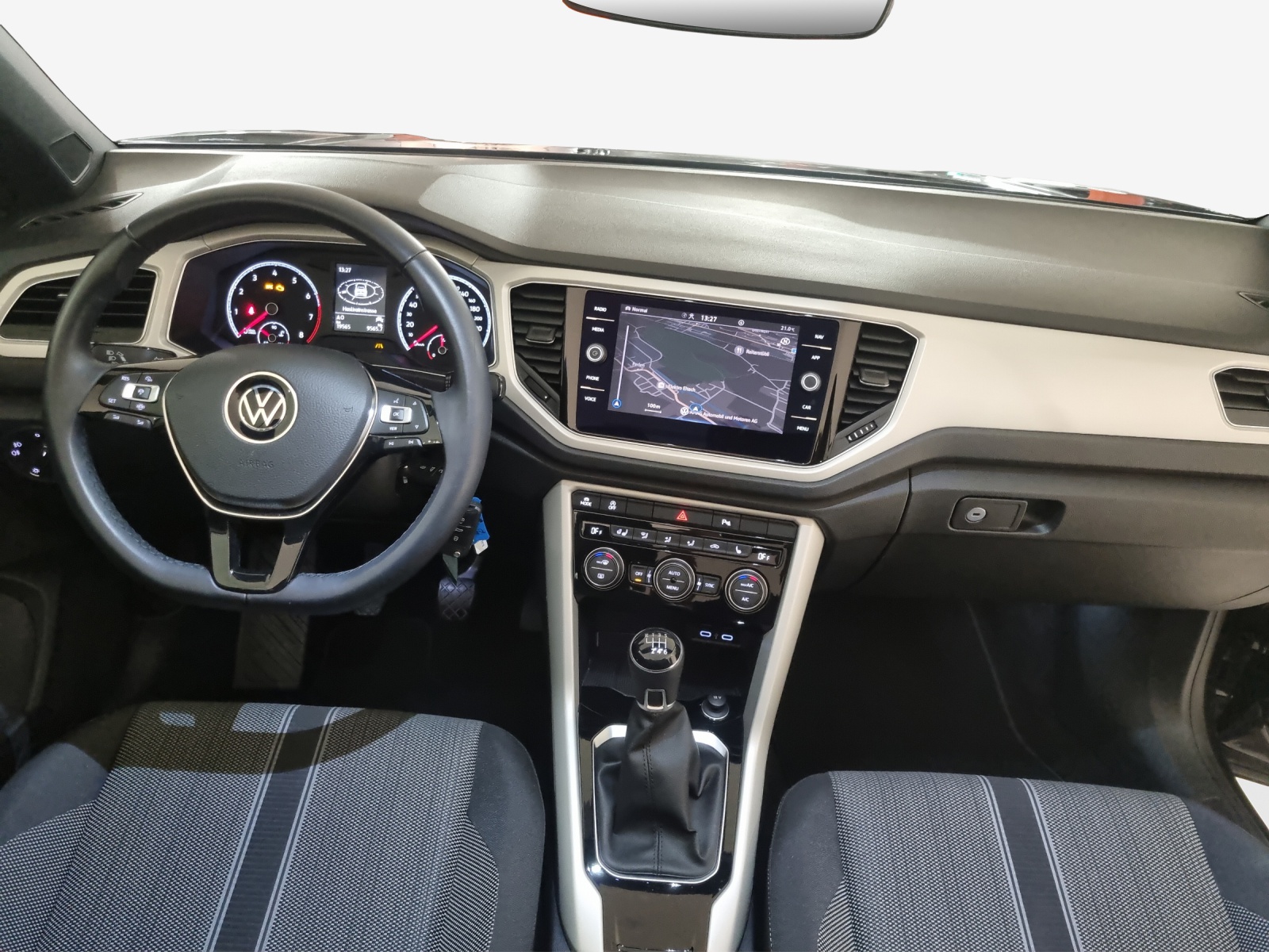 VW T-Roc Cabriolet 1.0 TSI Advance-image-8
