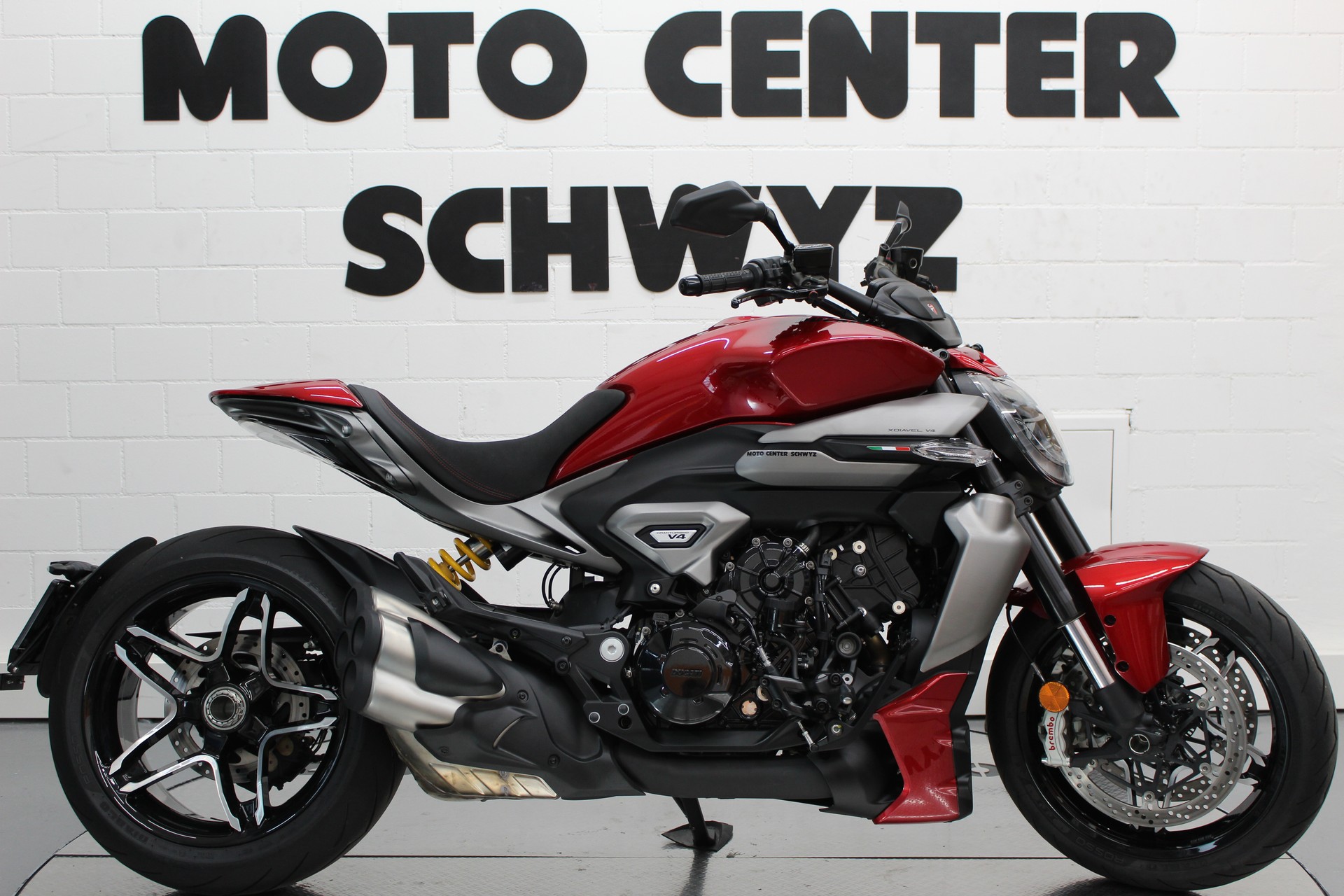 DUCATI XDiavel V4