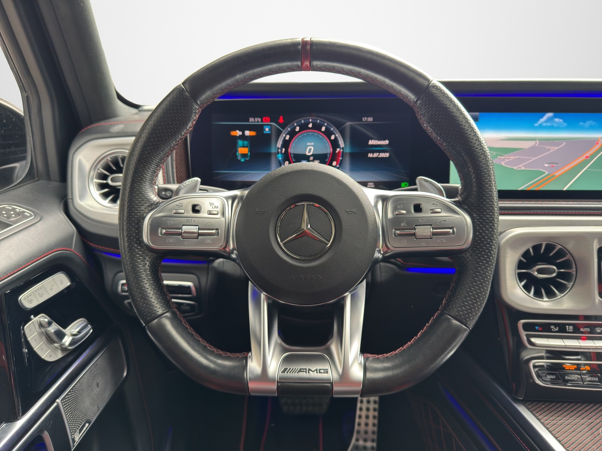 MERCEDES-BENZ G 63 AMG-image-17