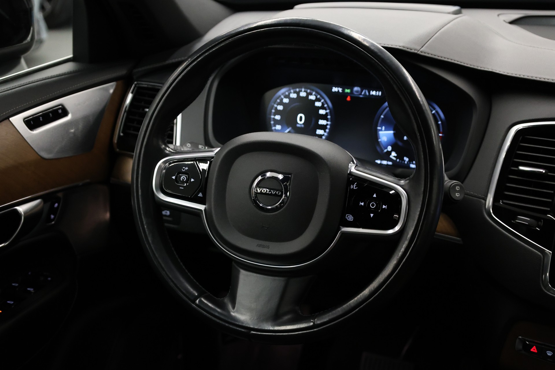 VOLVO XC90 2.0 D5 Inscription 7P. AWD-image-15
