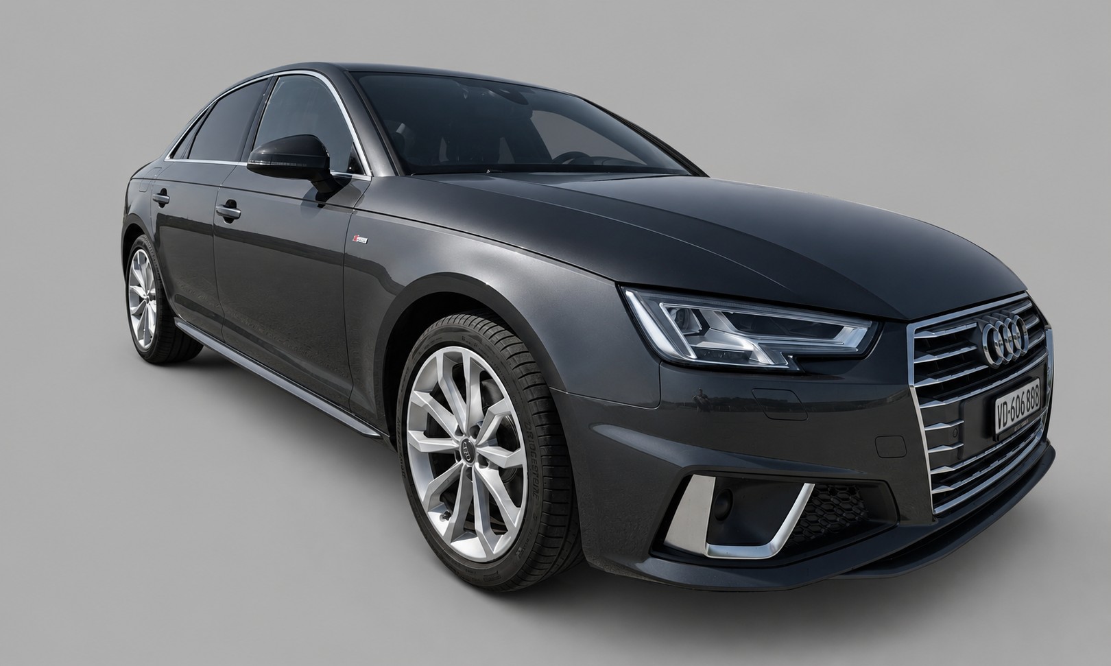 AUDI A4-image-2