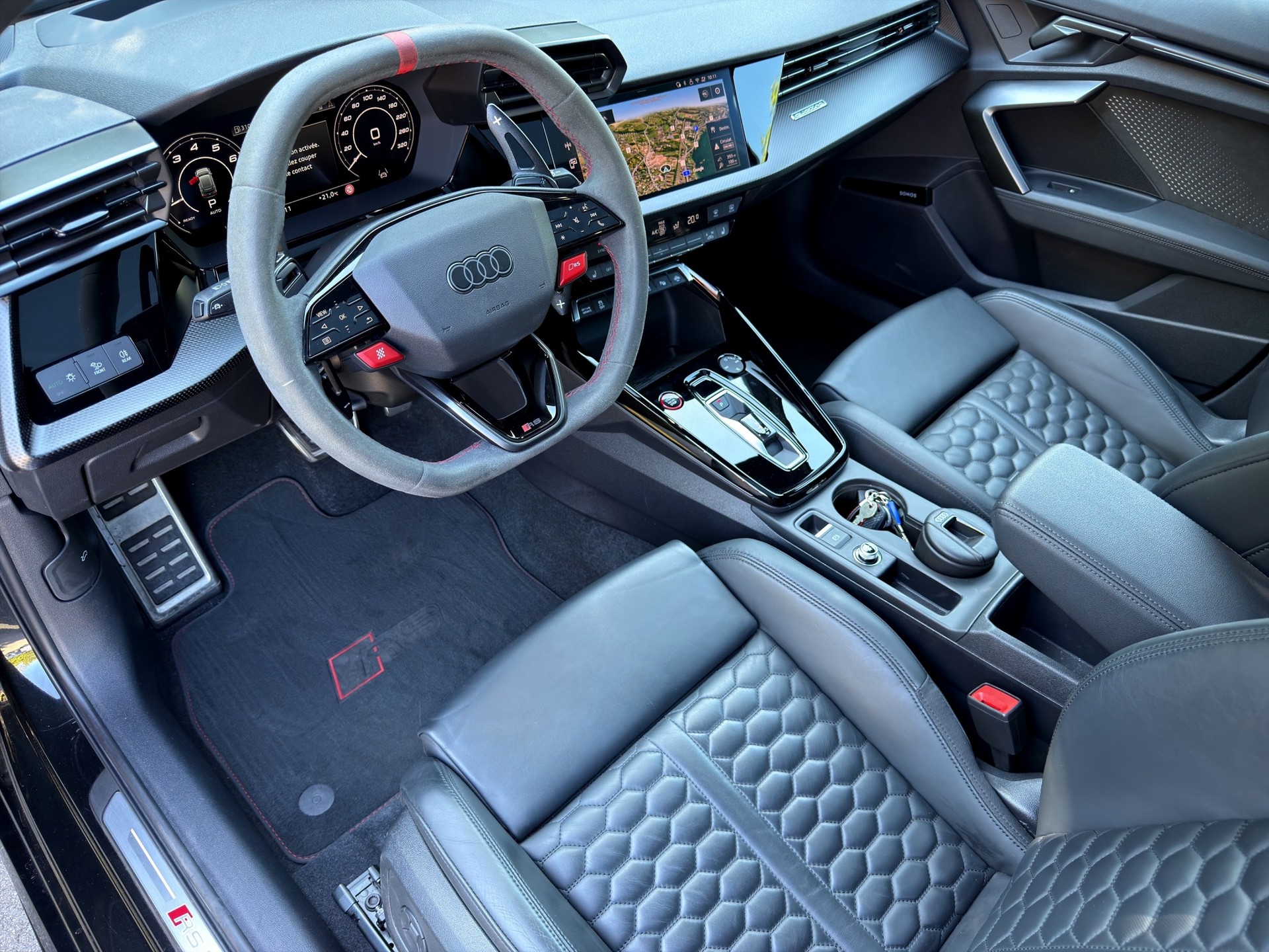AUDI RS3 Sportback 2.5 TSI quattro S-tronic-image-12
