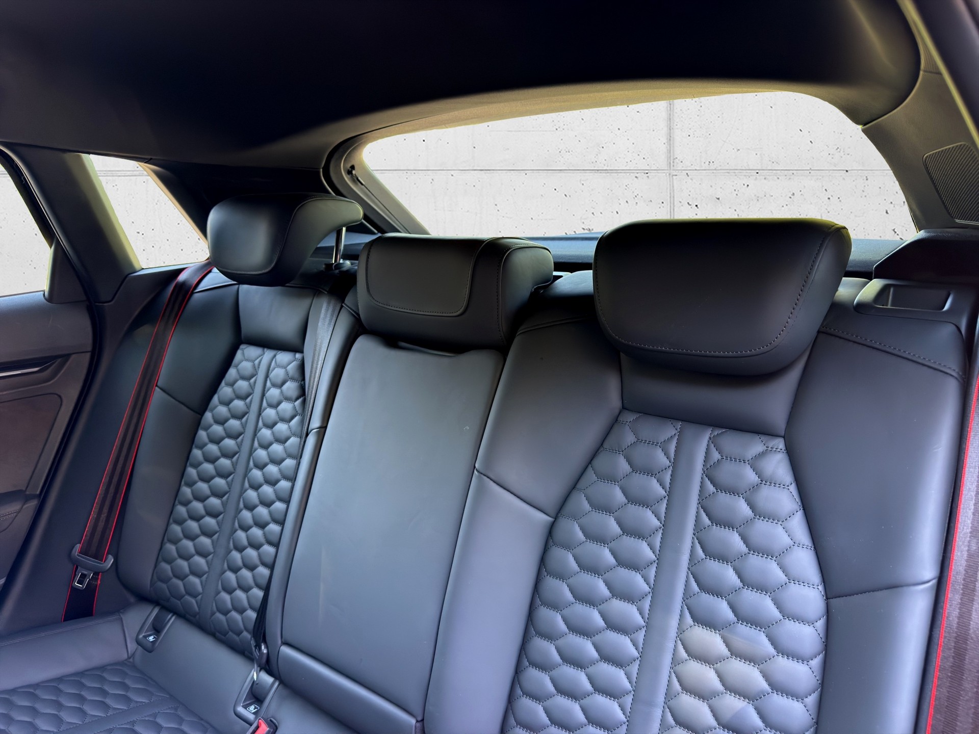 AUDI RS3 Sportback 2.5 TSI quattro S-tronic-image-27