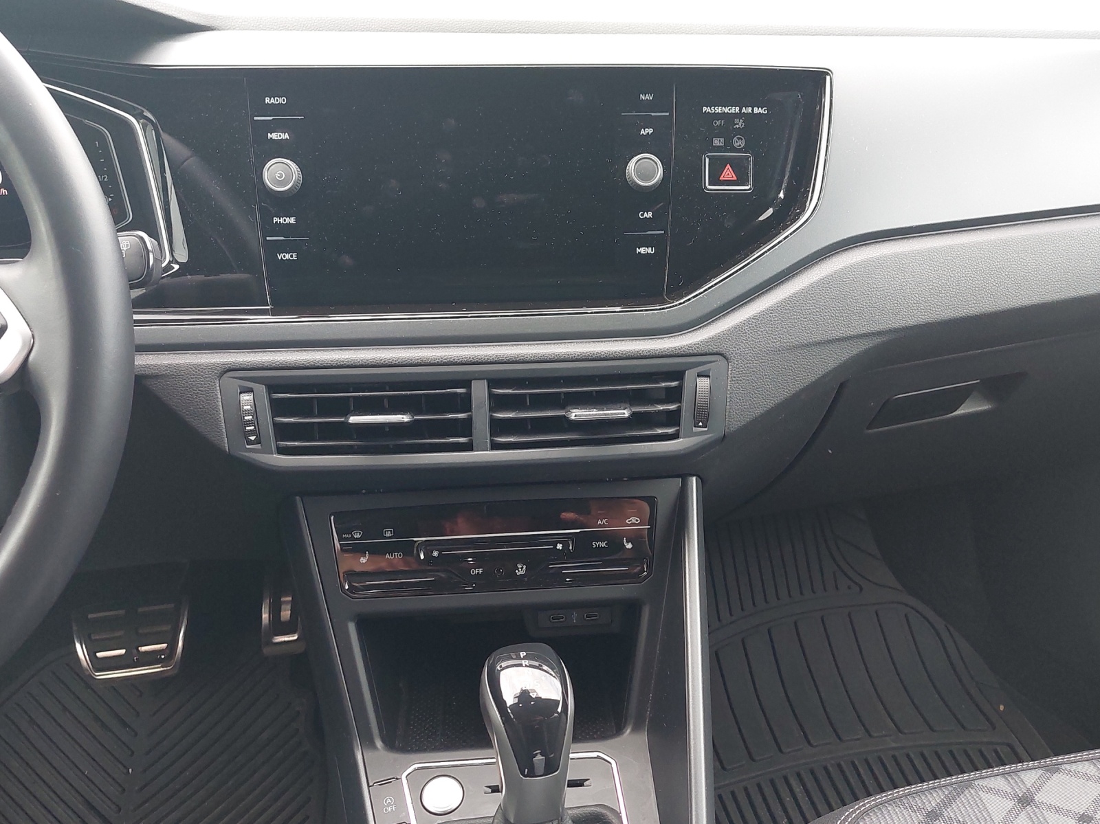 VW Polo 1.0 TSI R-Line DSG-image-10
