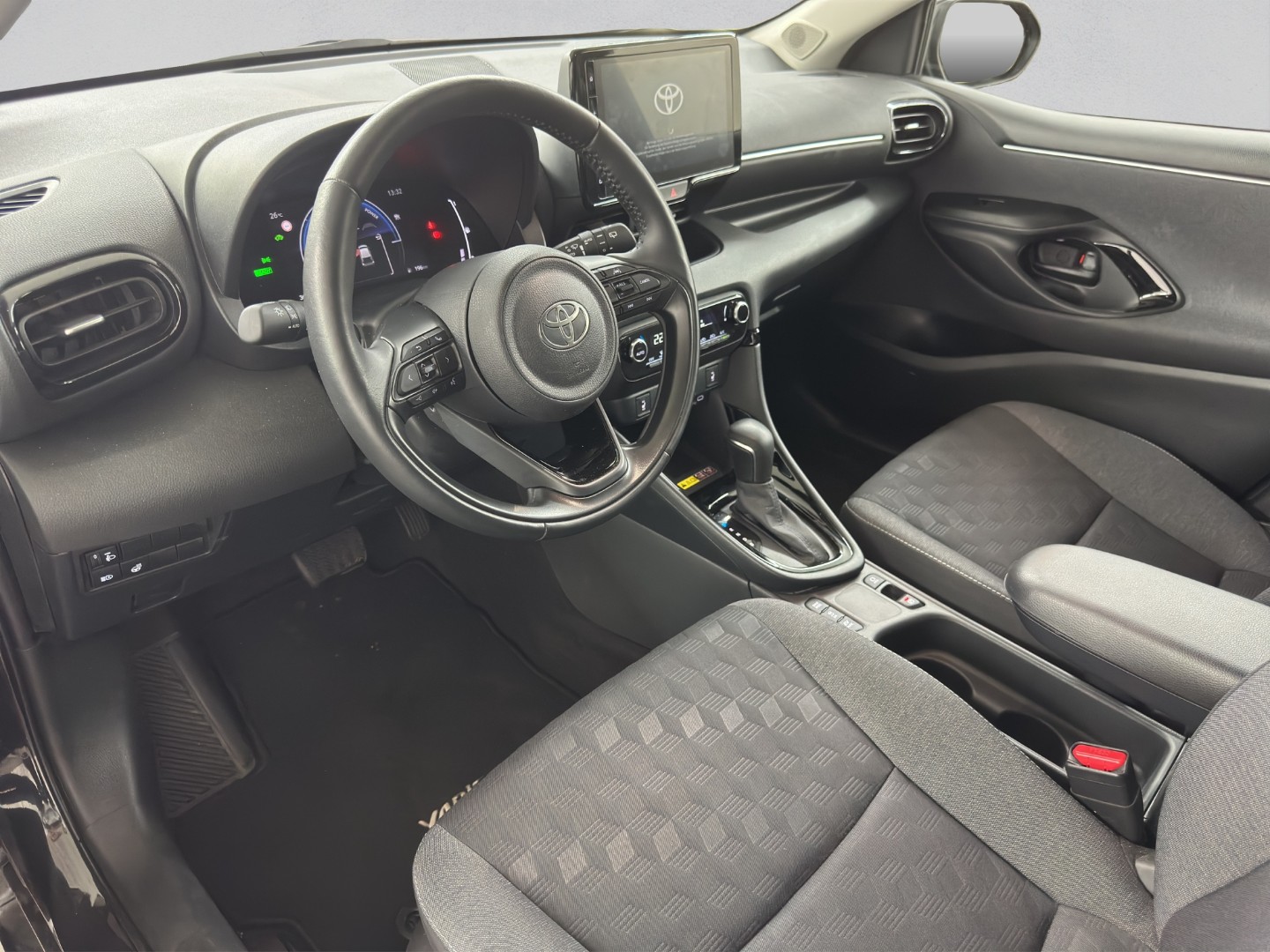 TOYOTA Yaris Cross 1.5 Trend e-CVT-image-8