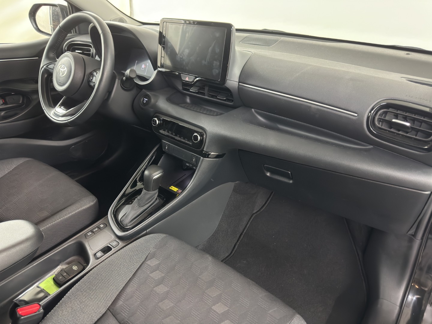 TOYOTA Yaris Cross 1.5 Trend e-CVT-image-21