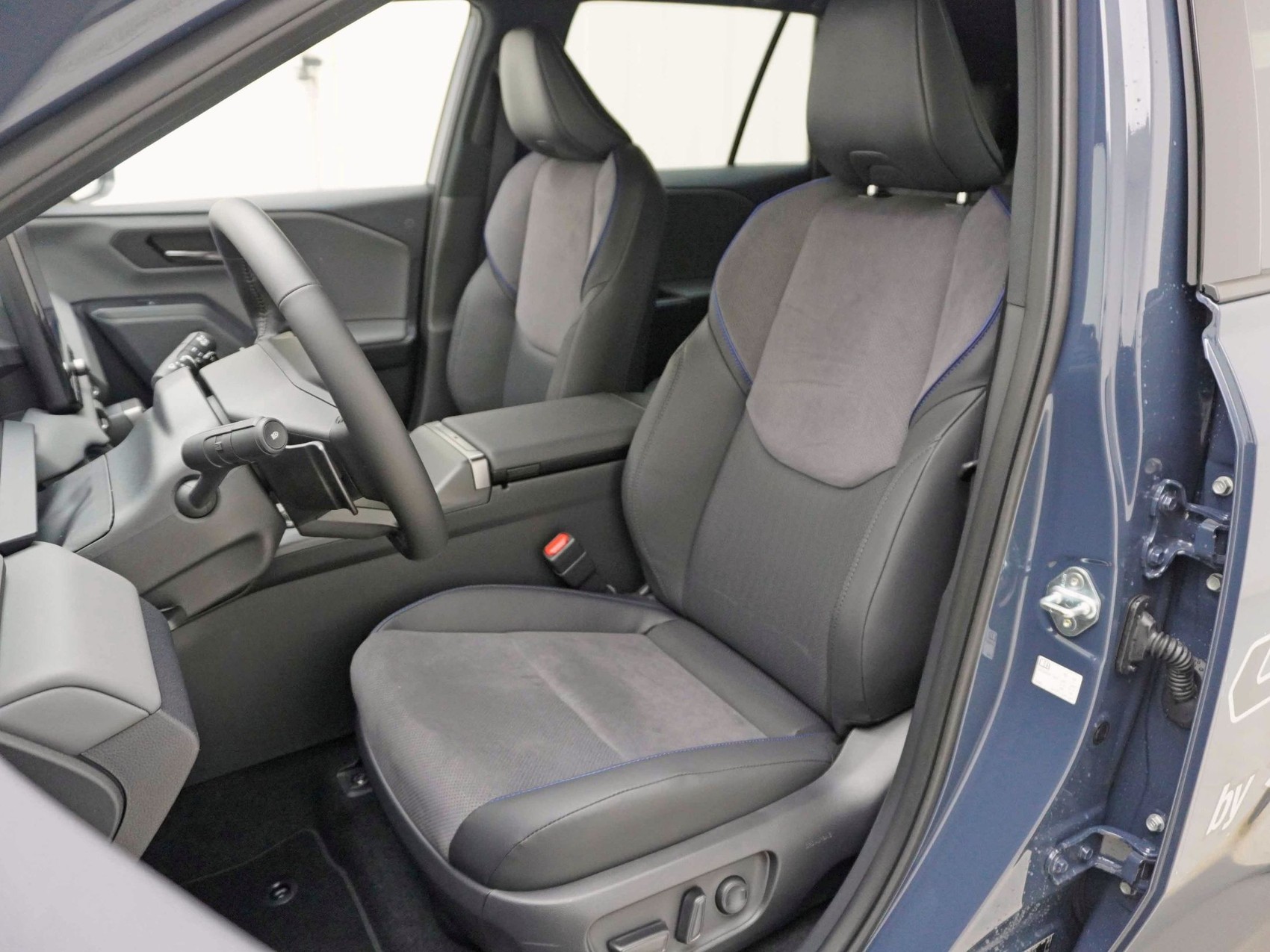 SUZUKI Across 2.5 PHEV Compact Top 4x4-image-7