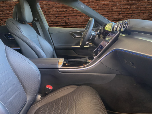 MERCEDES-BENZ C 220 d T 4 Matic-image-12