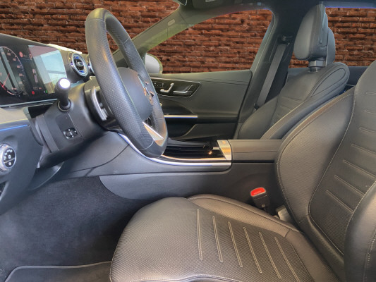 MERCEDES-BENZ C 220 d T 4 Matic-image-11