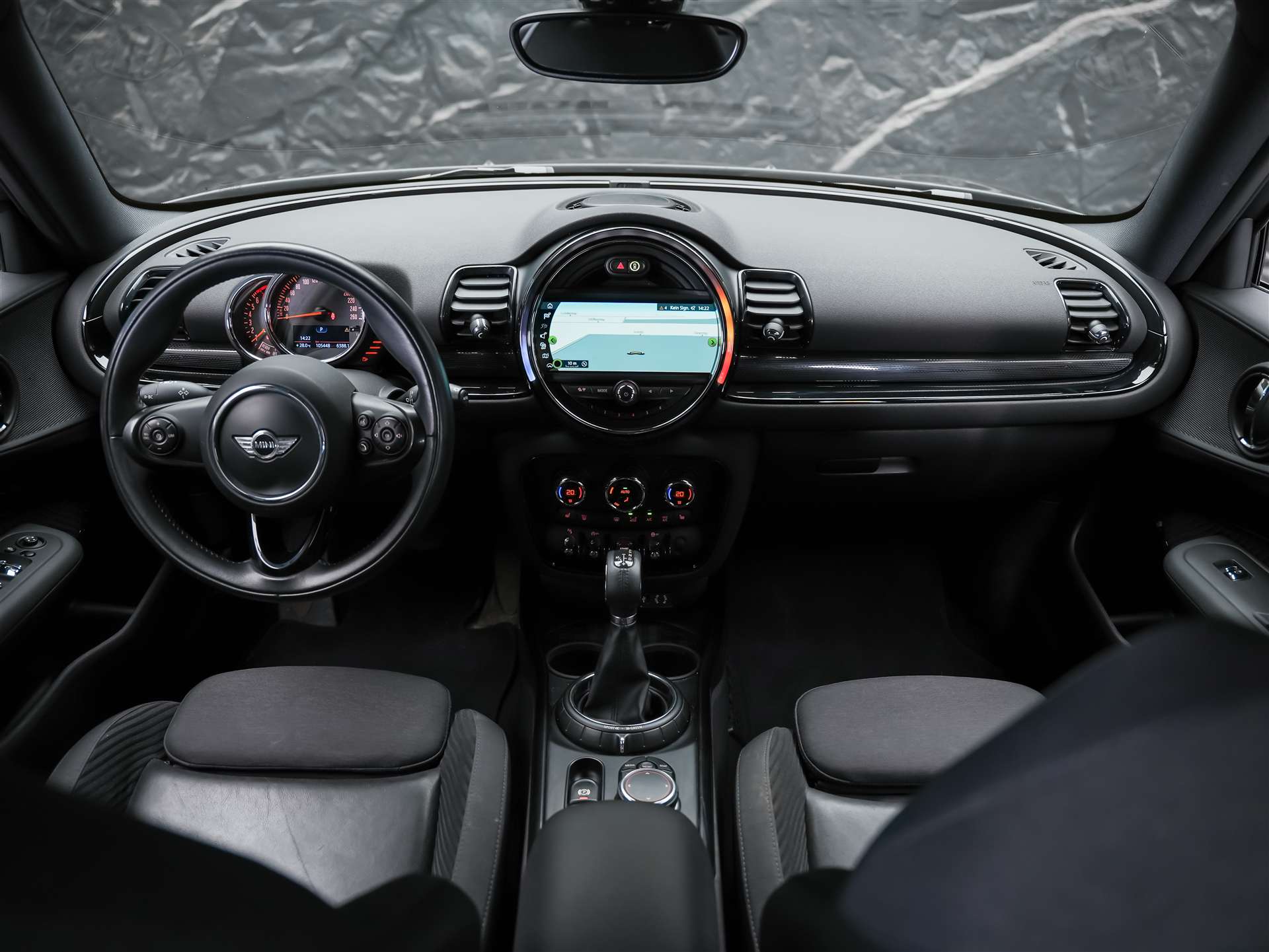 MINI Clubman Cooper S ALL4 Steptronic *Rückfahrkamera*Keyless Go*Standlüftung*-image-17