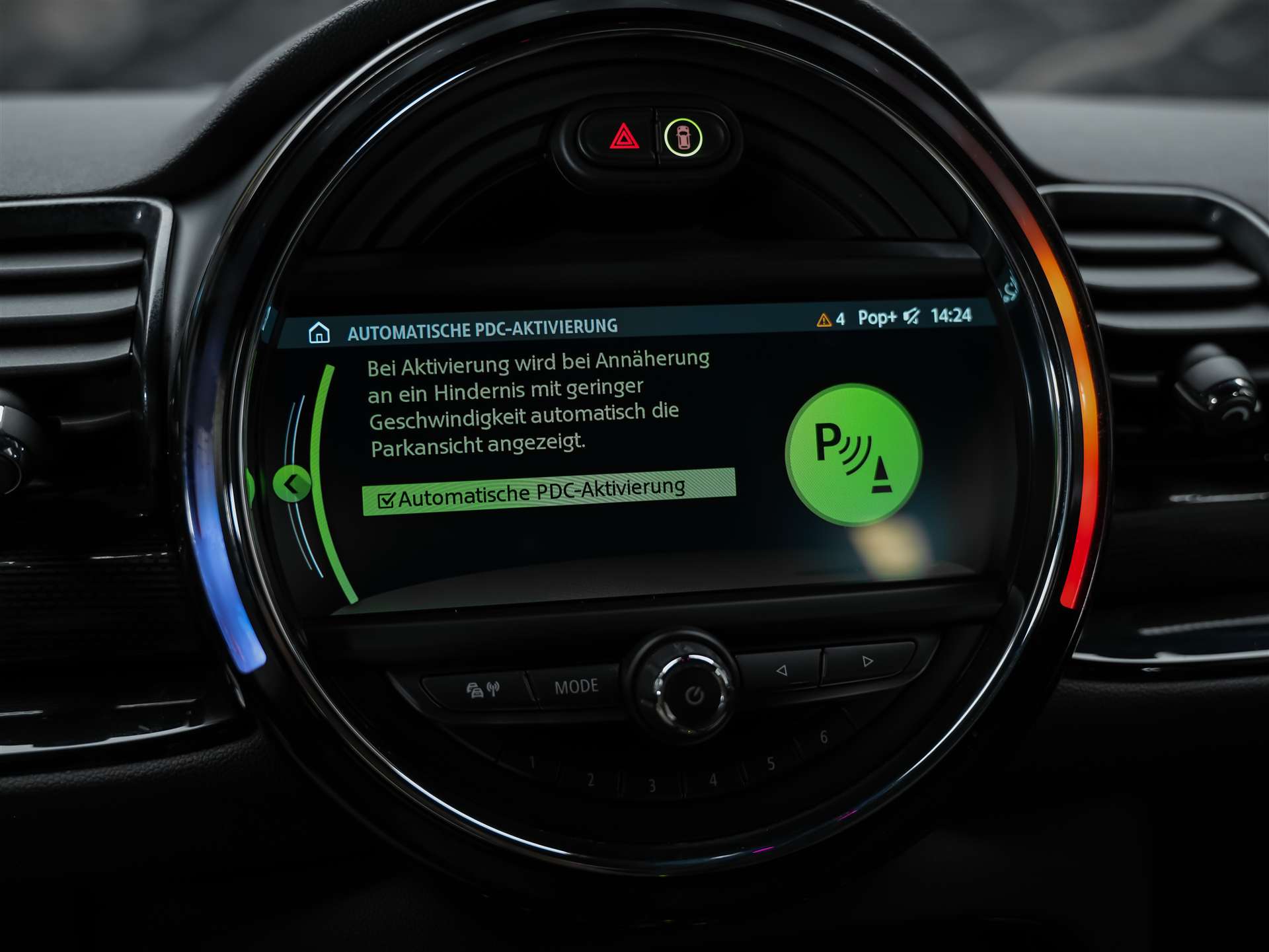 MINI Clubman Cooper S ALL4 Steptronic *Rückfahrkamera*Keyless Go*Standlüftung*-image-32