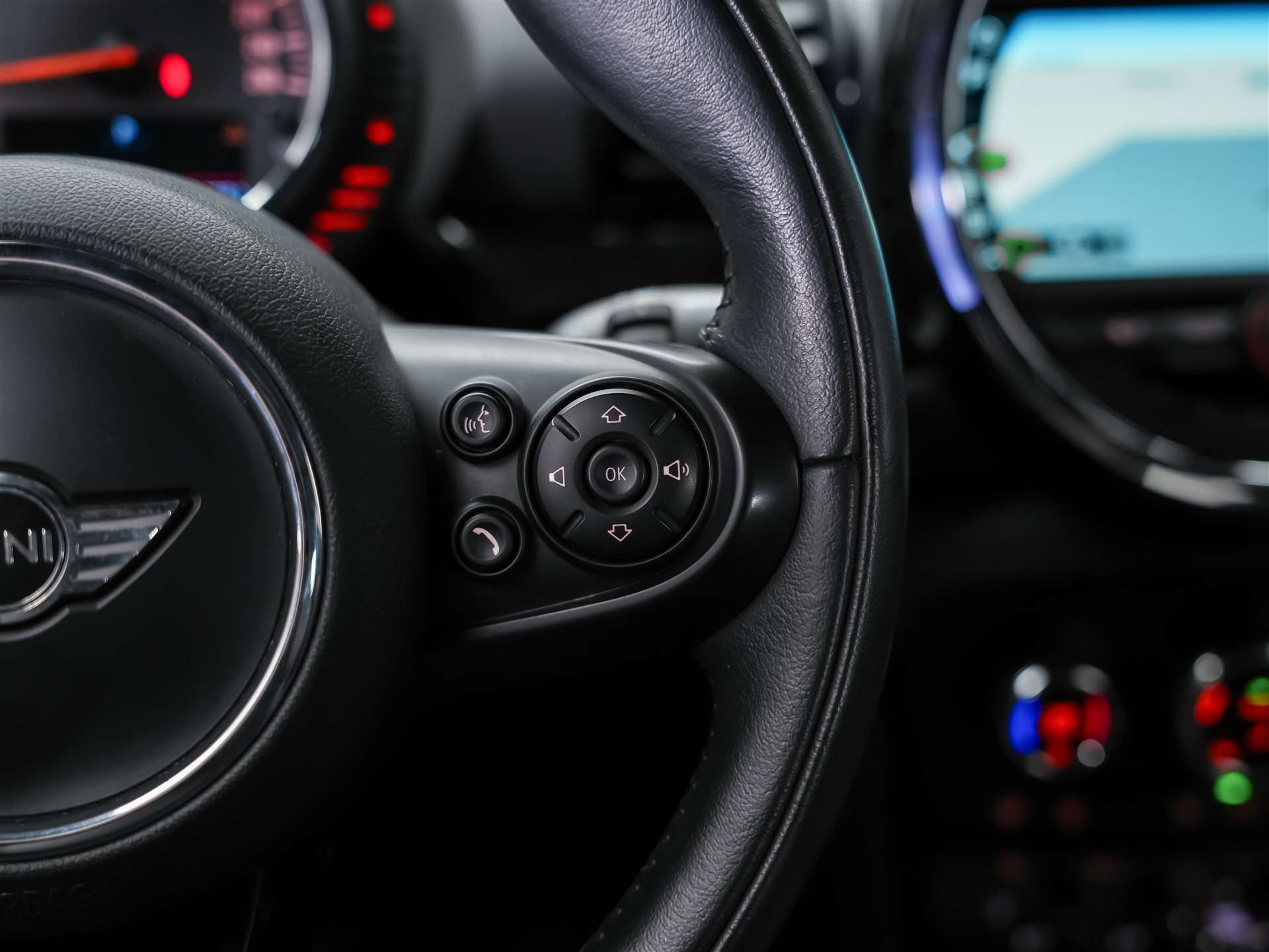 MINI Clubman Cooper S ALL4 Steptronic *Rückfahrkamera*Keyless Go*Standlüftung*-image-26