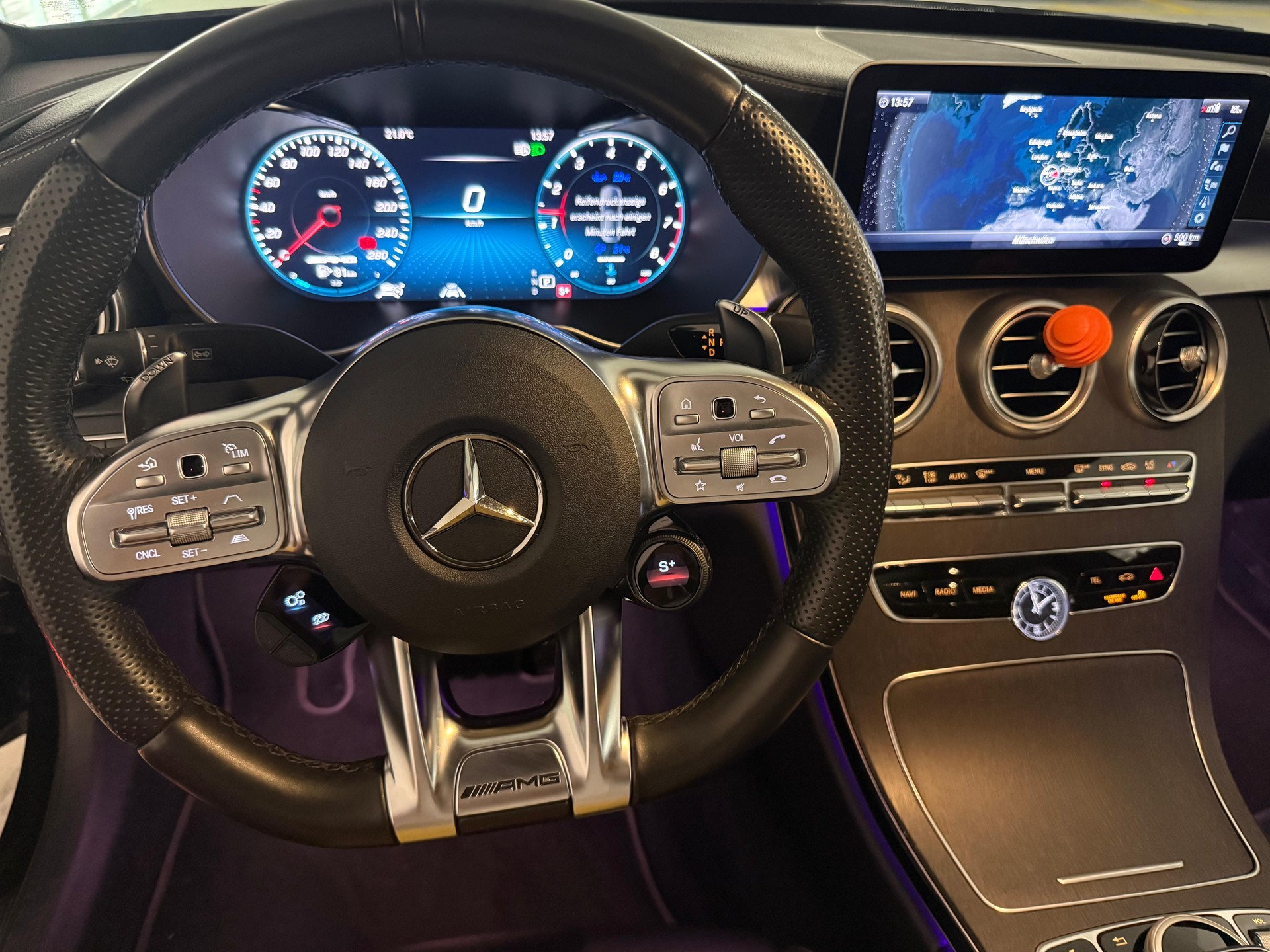 MERCEDES-BENZ C 43 AMG 4matic-image-5