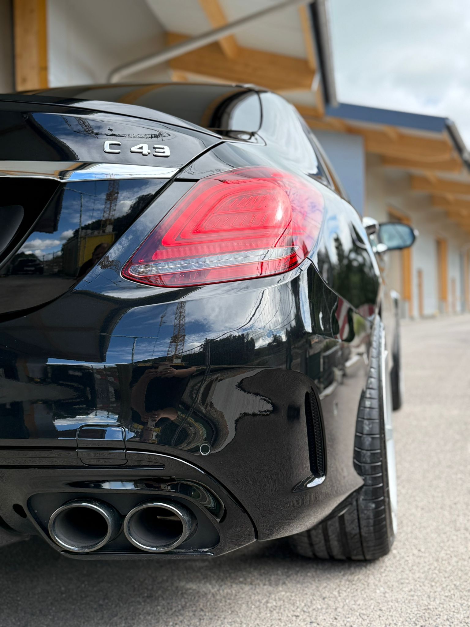 MERCEDES-BENZ C 43 AMG 4matic-image-2