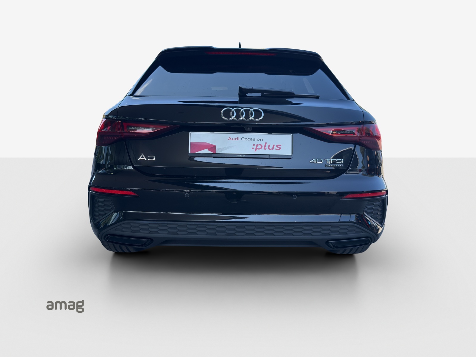 AUDI A3 Sportback 40 TFSI S line quattro S-tronic-image-3