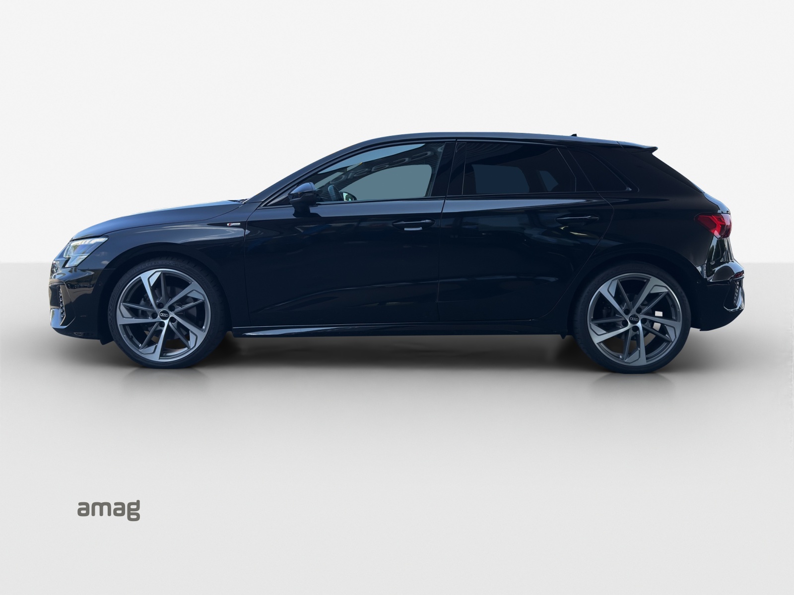 AUDI A3 Sportback 40 TFSI S line quattro S-tronic-image-1