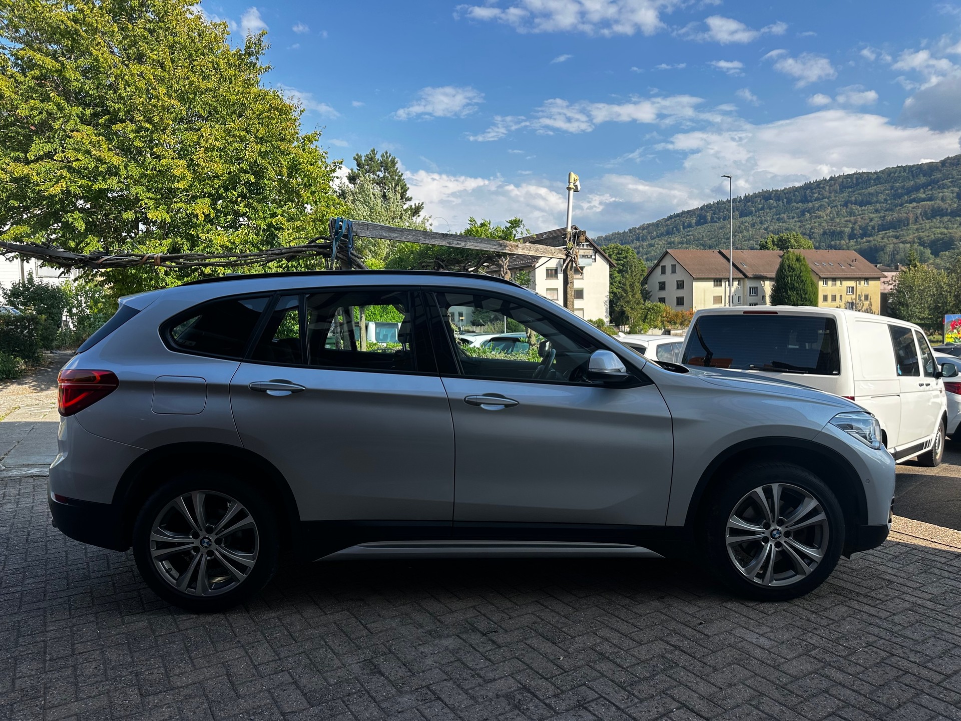 BMW X1 xDrive 18d Sport Line Steptronic-image-4