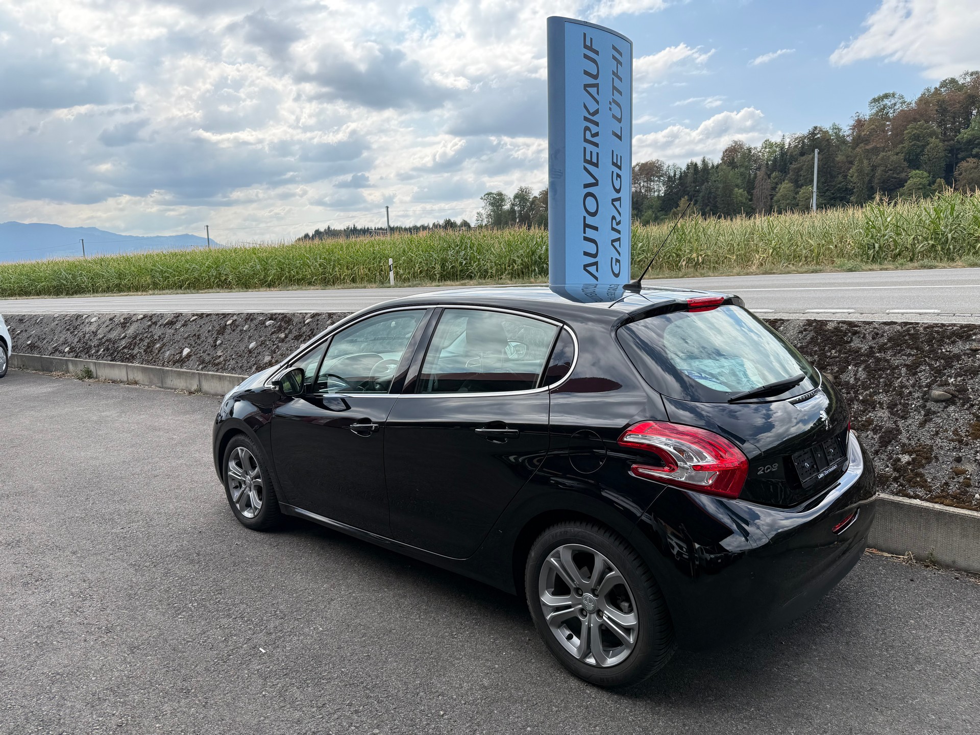 PEUGEOT 208 1.6 VTI Allure Automatik-image-1