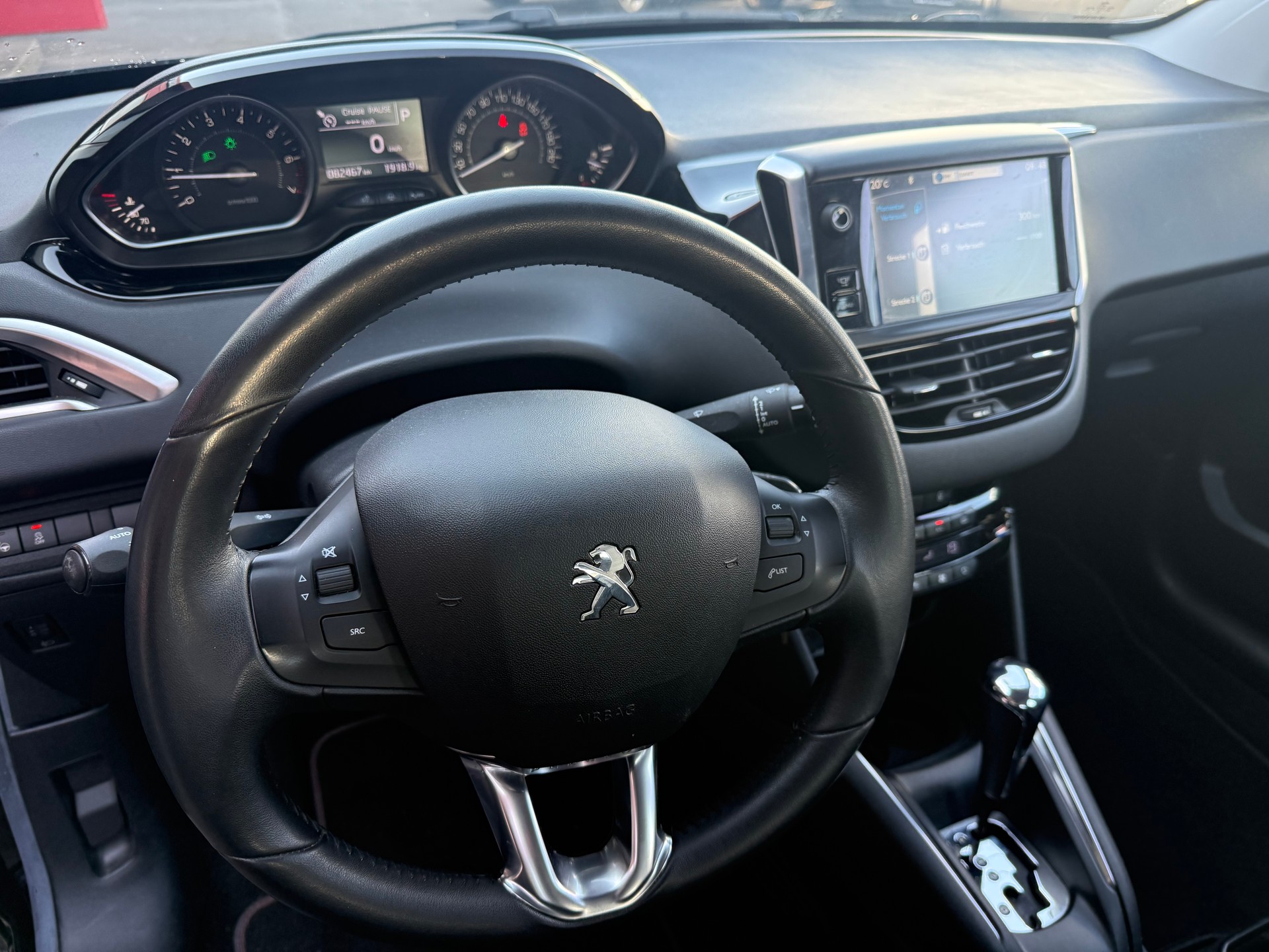 PEUGEOT 208 1.6 VTI Allure Automatik-image-2