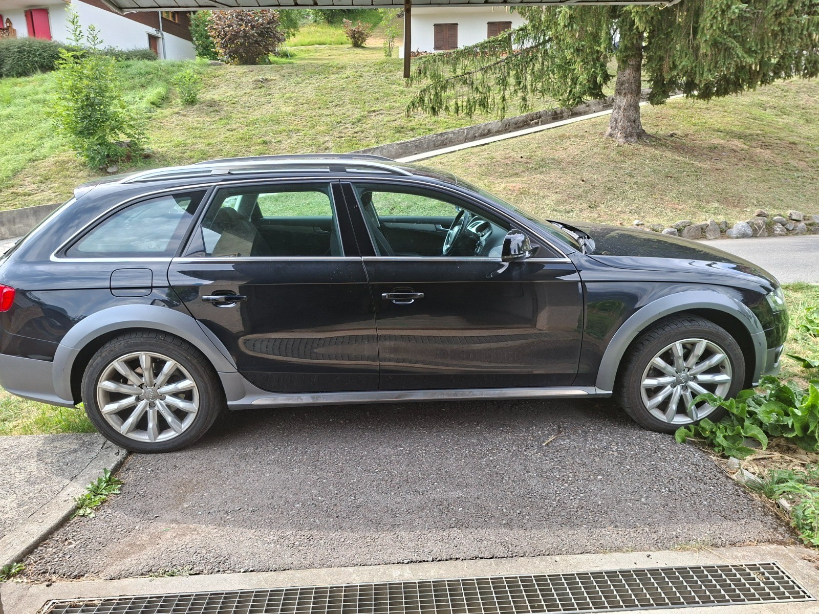 AUDI A4 allroad 2.0 TDI quattro-image-2