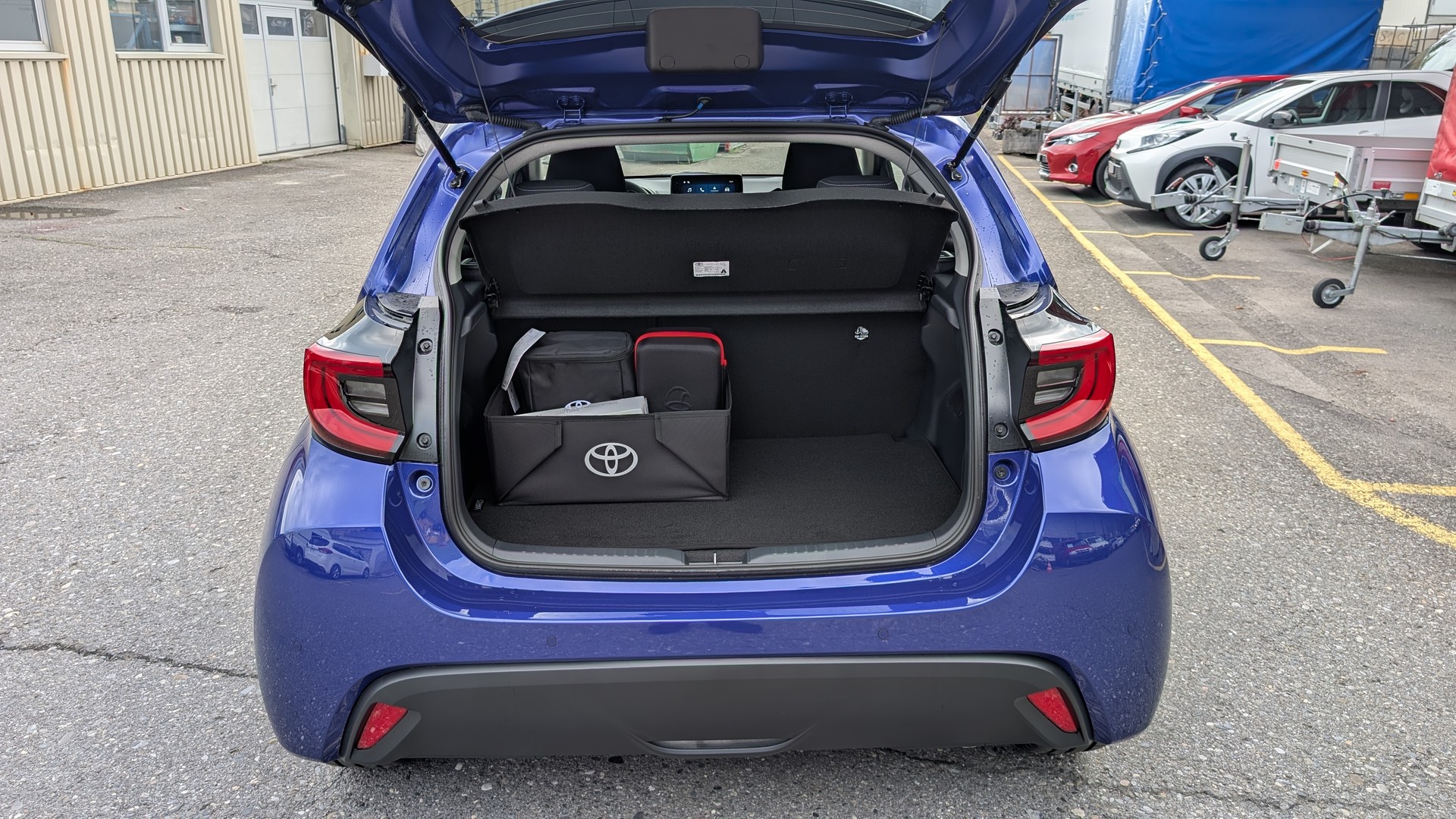 TOYOTA Yaris 1.5 Trend e-CVT-image-10