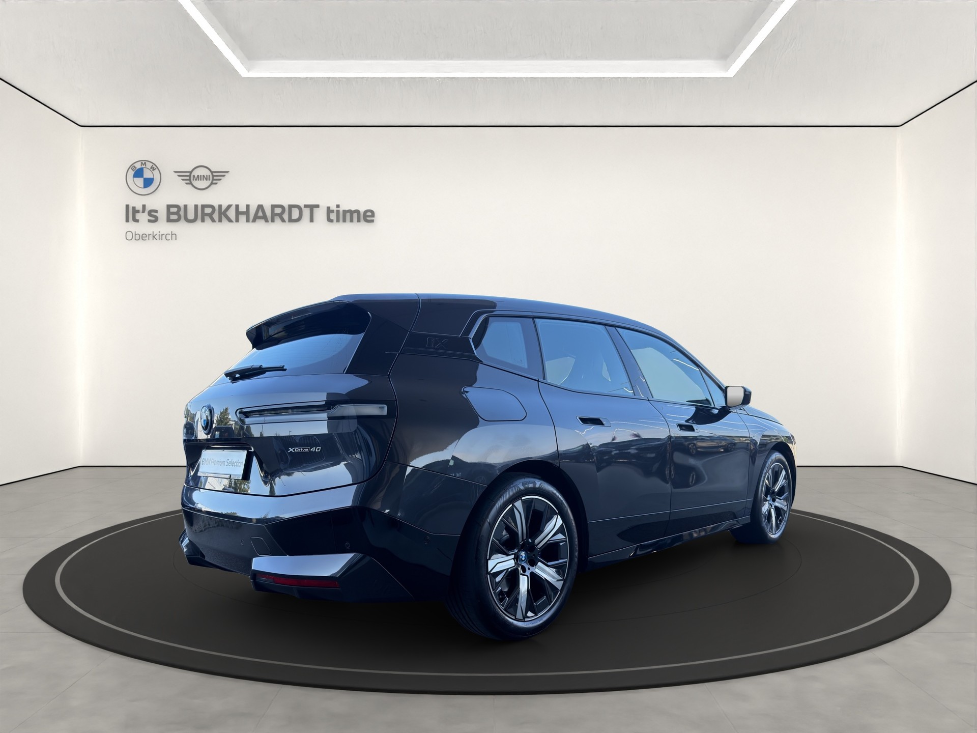 BMW iX xDrive40-image-4